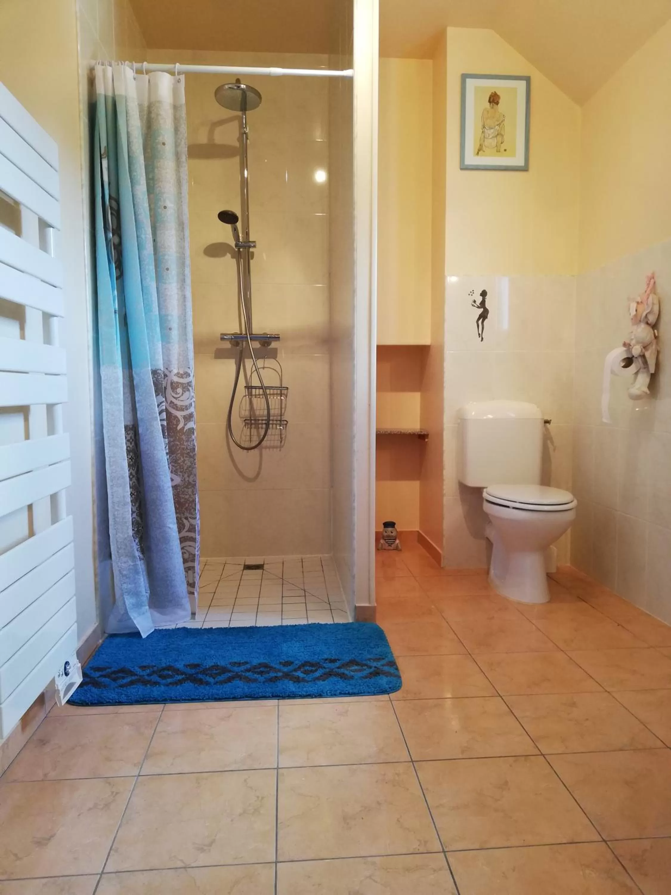 Bathroom in La Parisiere