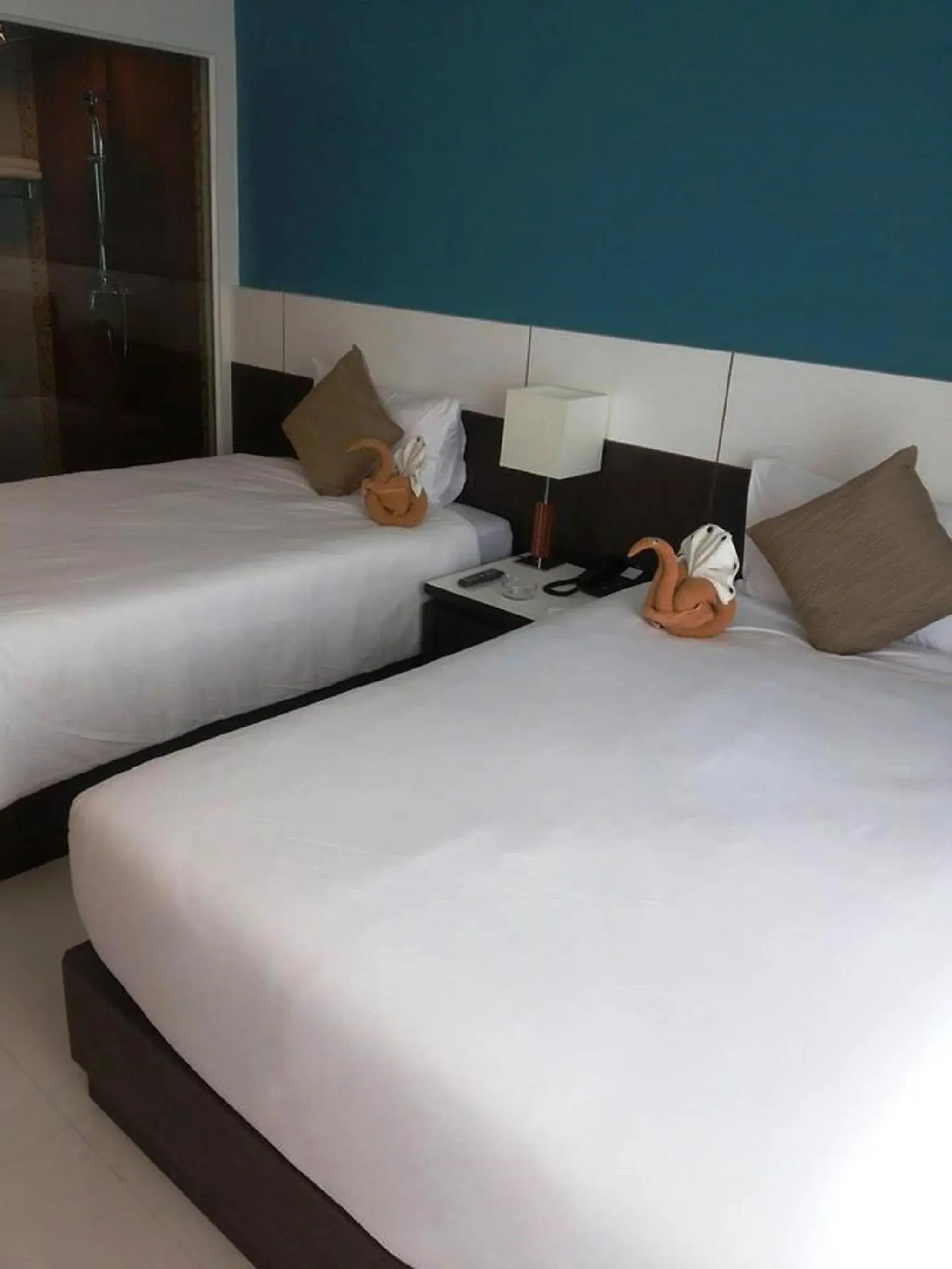 Superior Double or Twin Room in Chanalai Hillside Resort, Karon Beach Superior Double or Twin Room in Chanalai Hillside Resort, Karon Beach