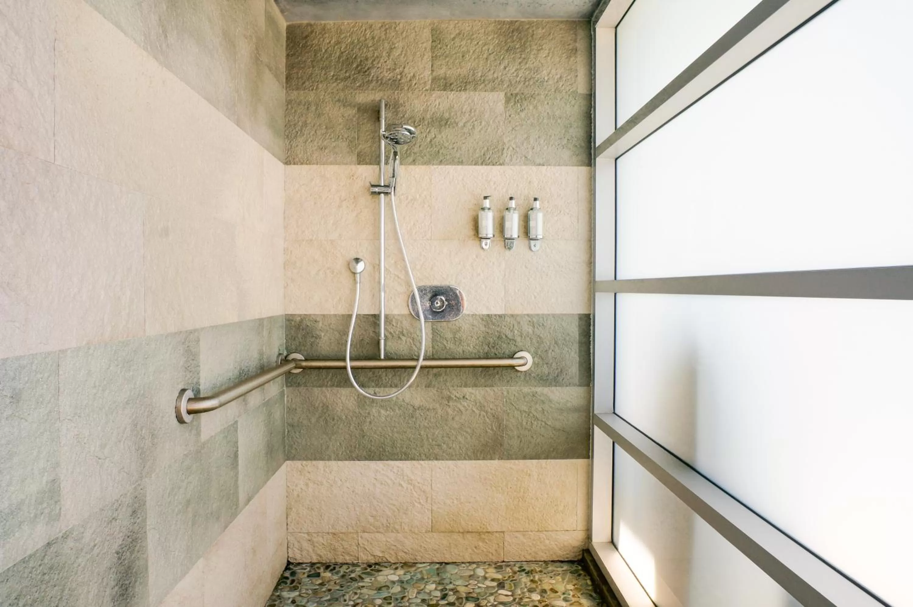 Swimming pool in Shade Hotel Manhattan Beach