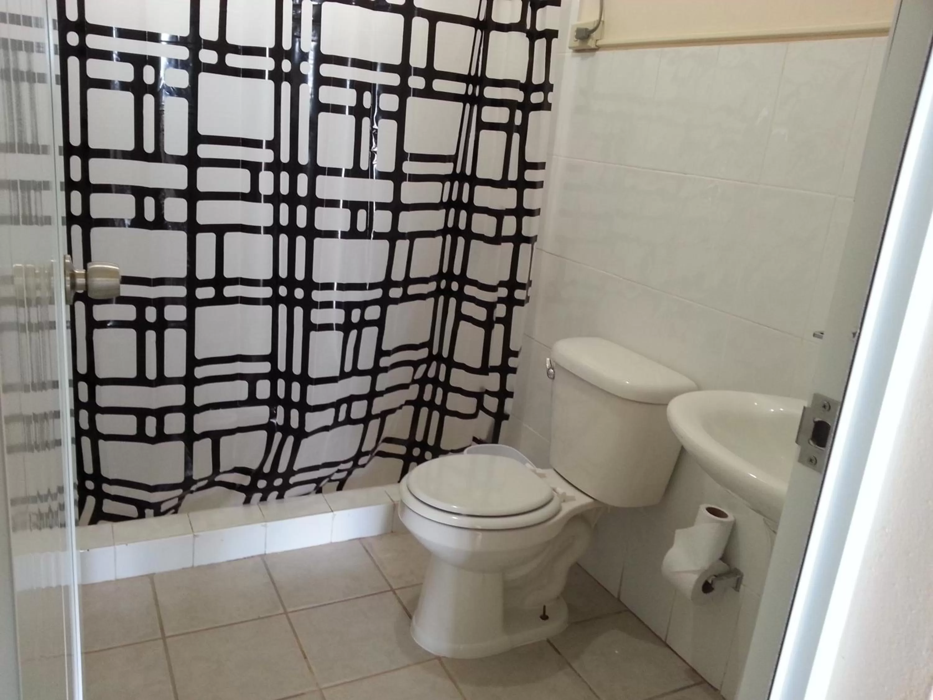 Shower, Bathroom in Aguada of the Seas