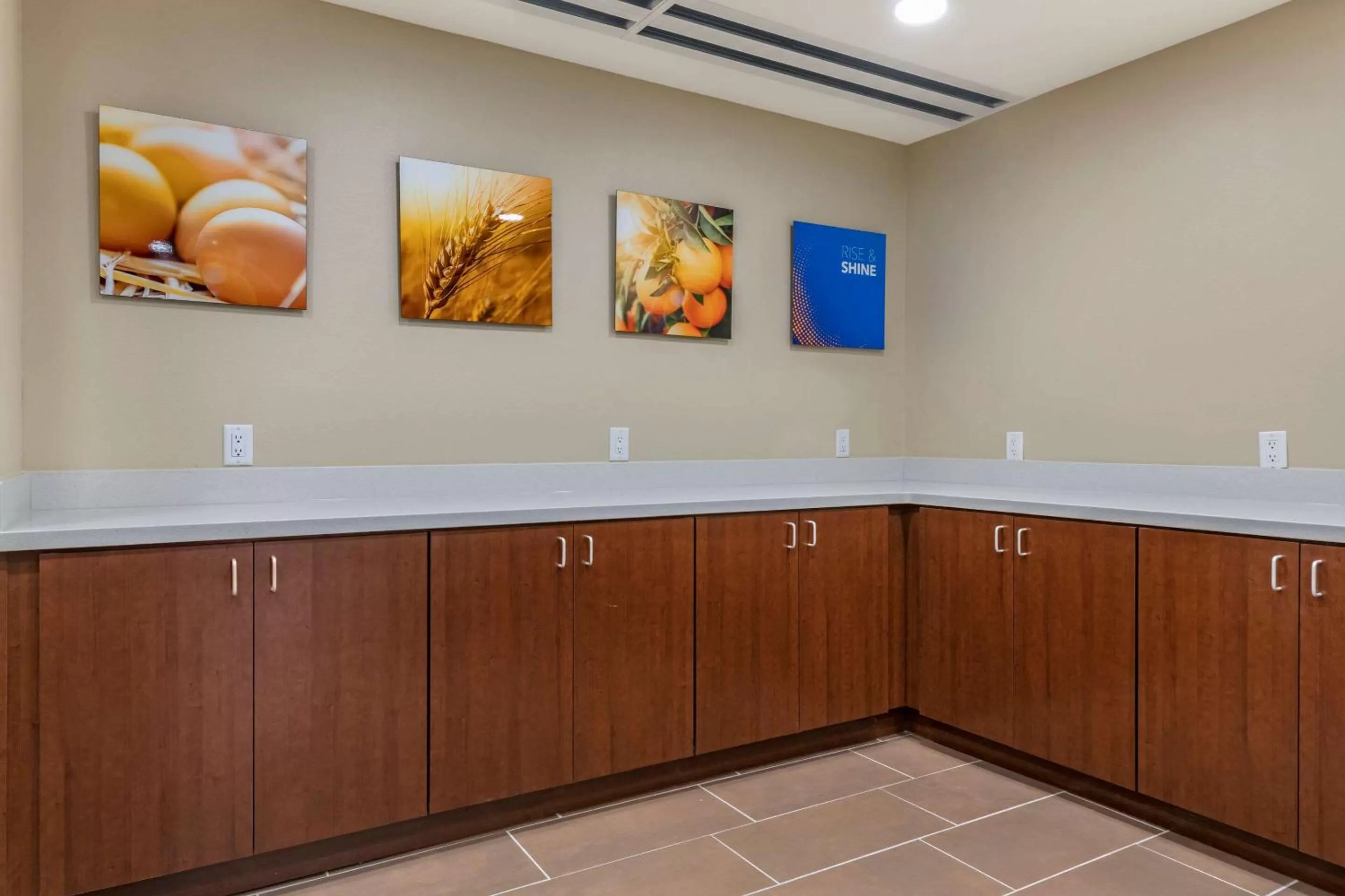 Restaurant/places to eat in Comfort Suites Daytona Beach-Speedway