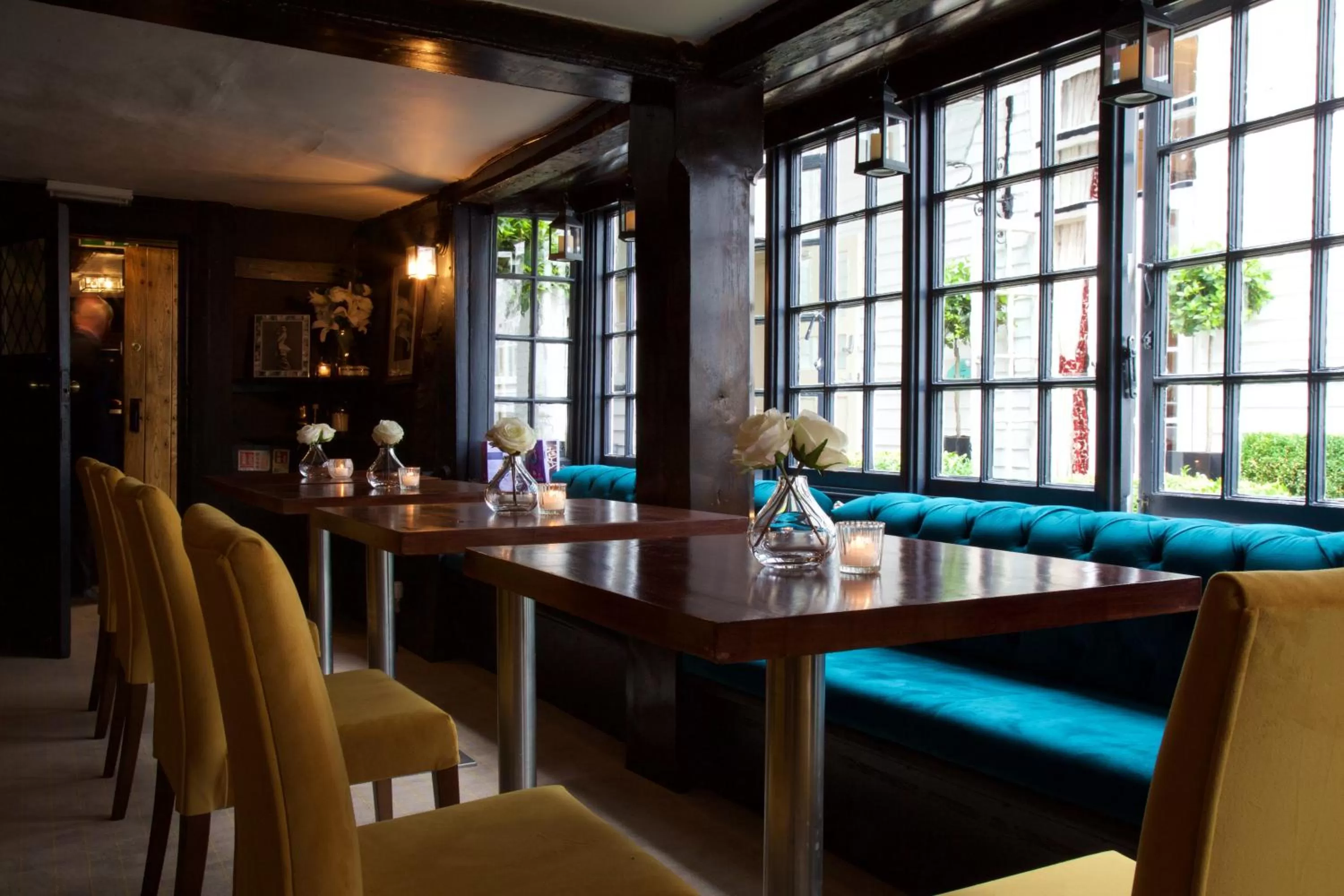 Lounge or bar in The Talbot Inn