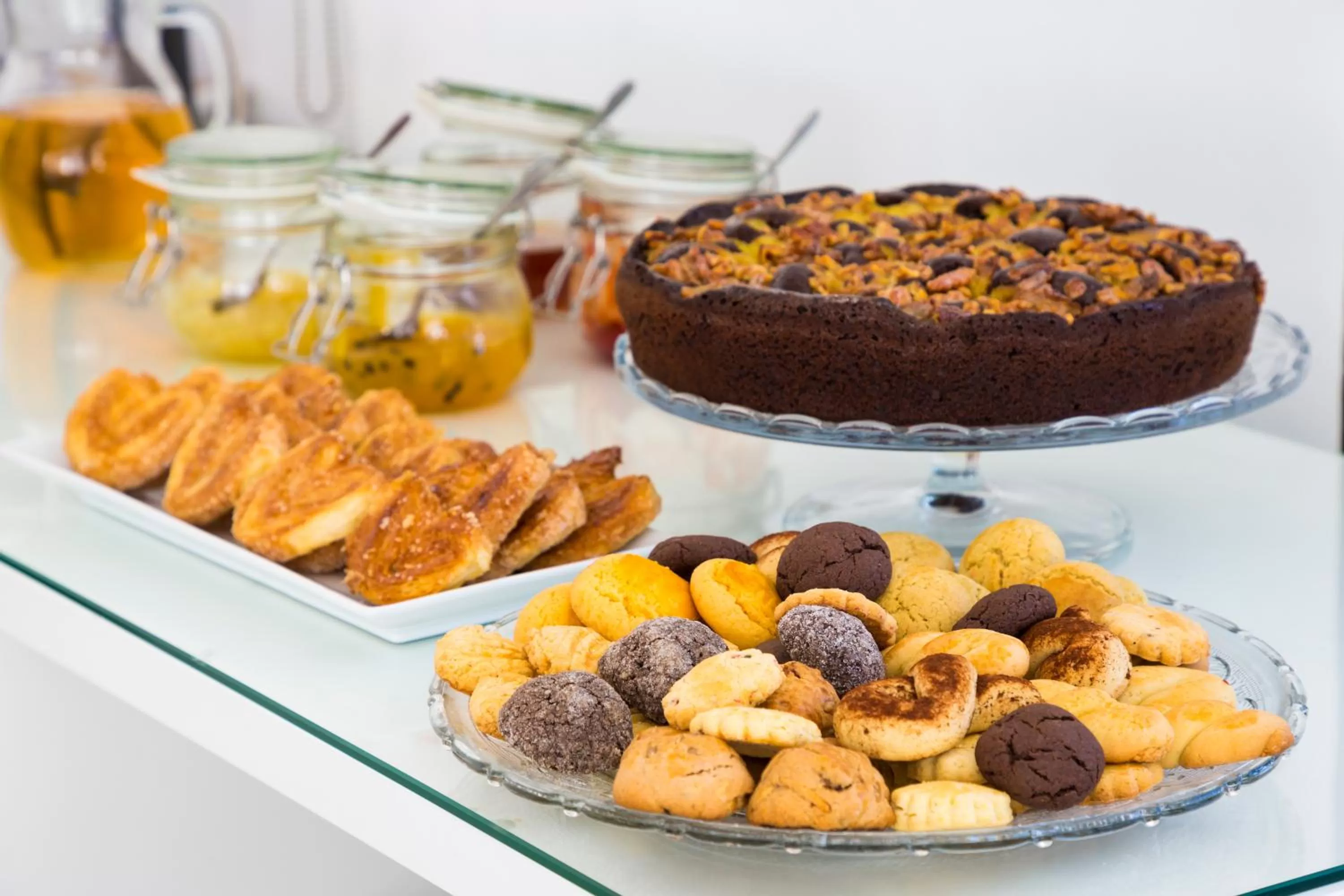 Buffet breakfast in Hotel Alcatruz