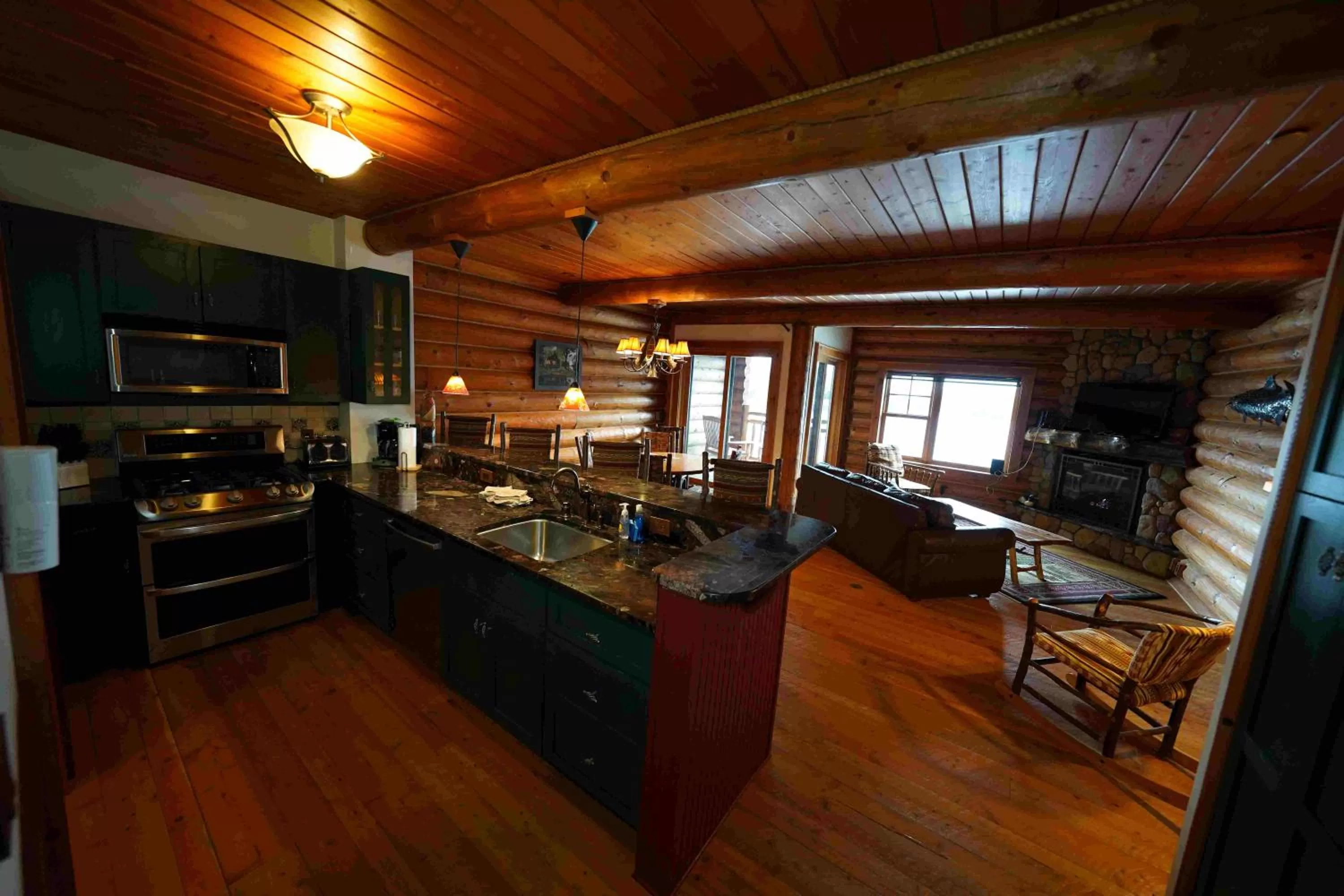 Kitchen/Kitchenette in Ampersand Bay Resort