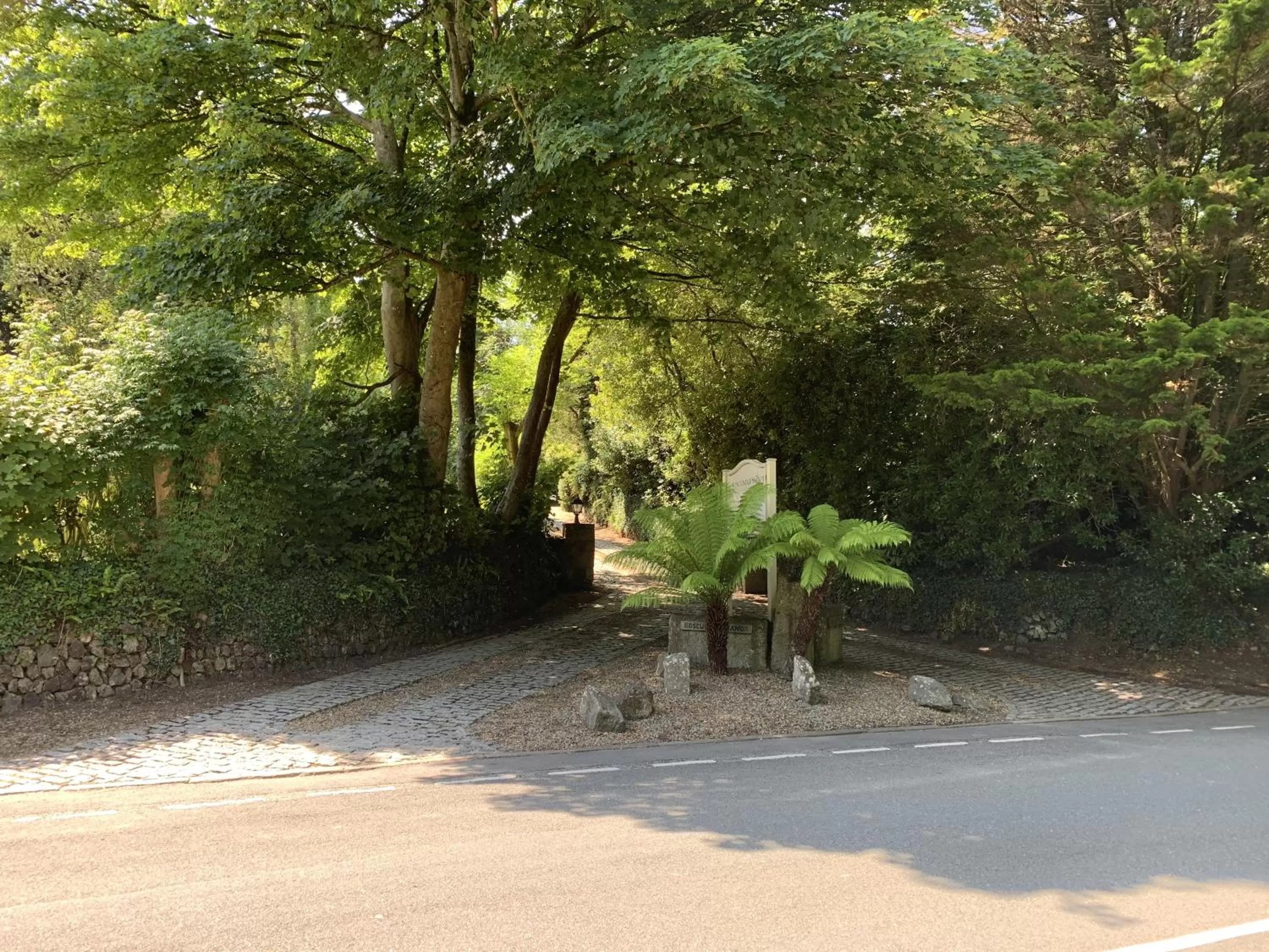 Facade/entrance in Boscundle Manor