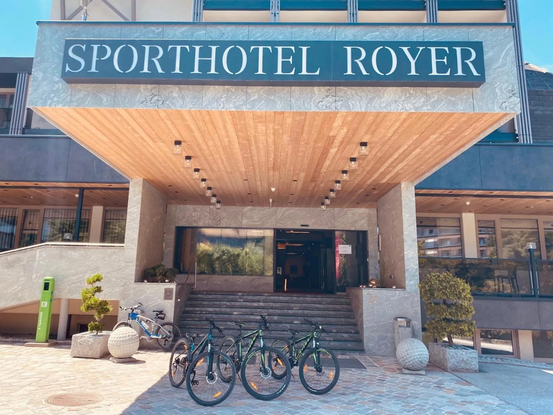 Cycling in Sporthotel Royer