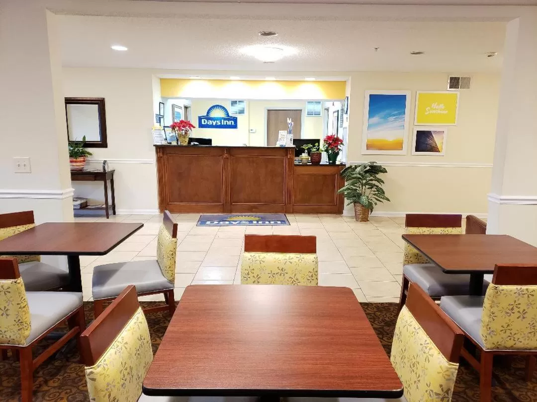 Days Inn by Wyndham Greensboro NC