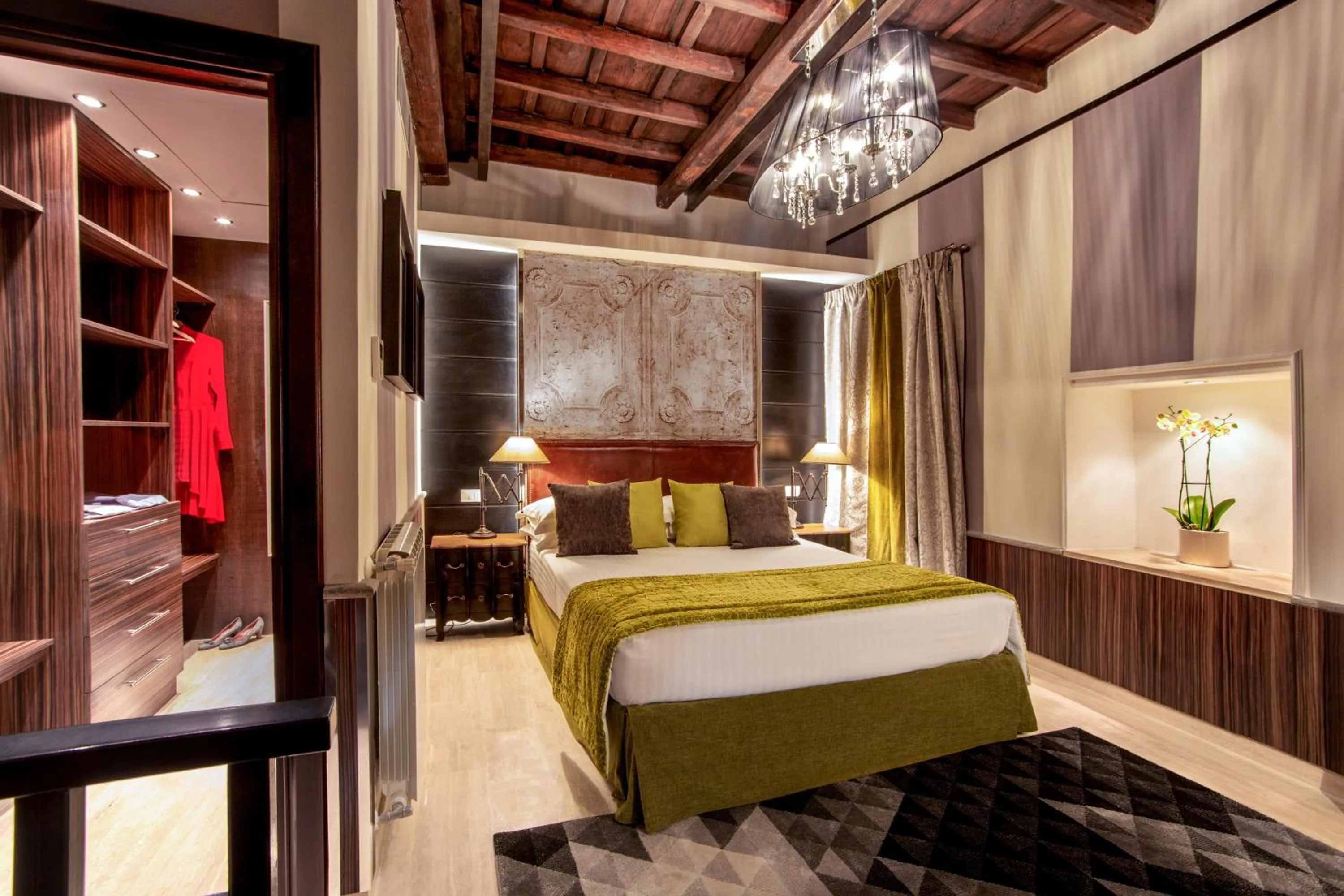 Photo of the whole room, Bed in The Inn at the Roman Forum Luxury Collection - The Inn At The Roman Forum