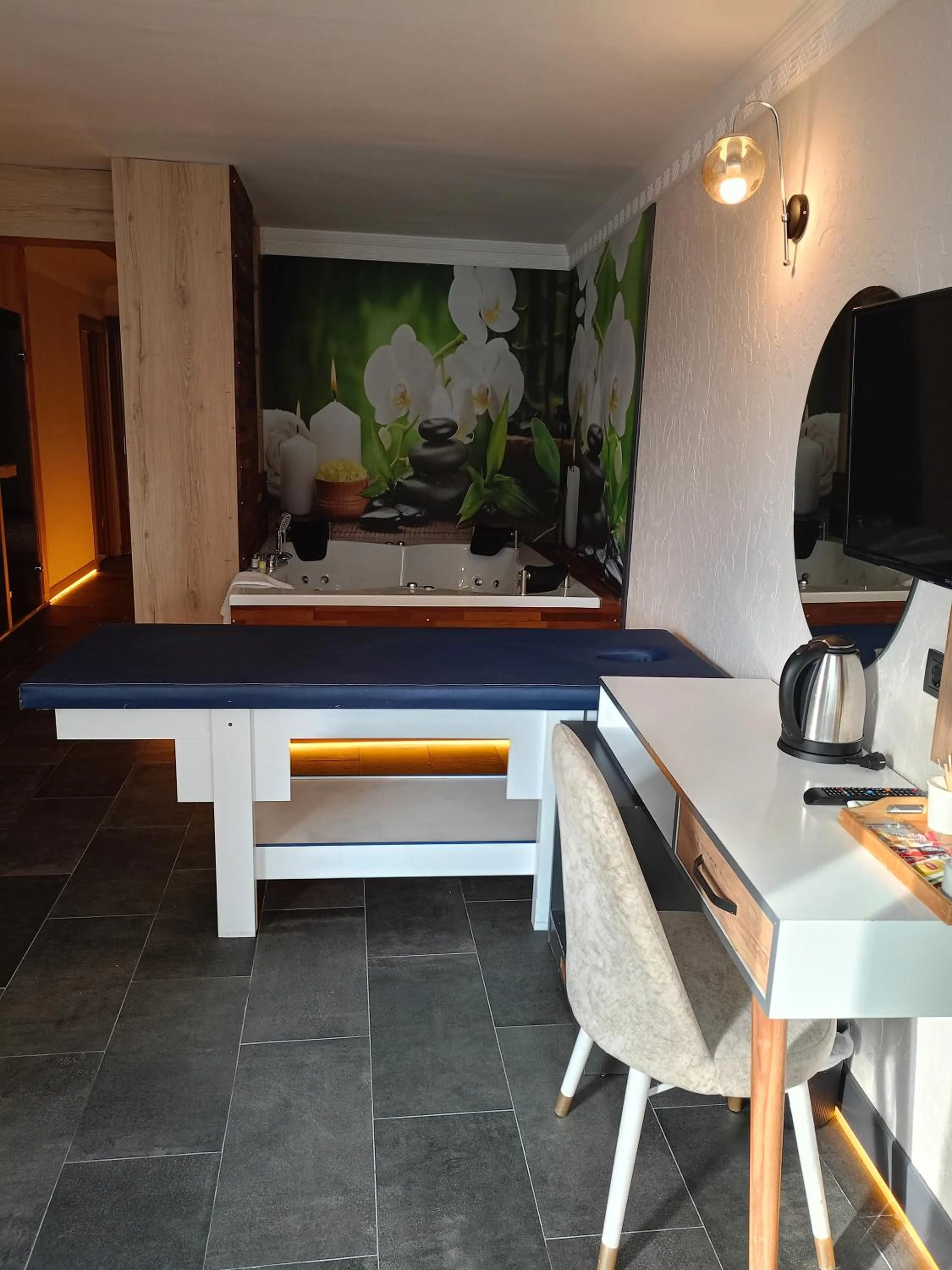 TV and multimedia in PRIVADO HOTELS