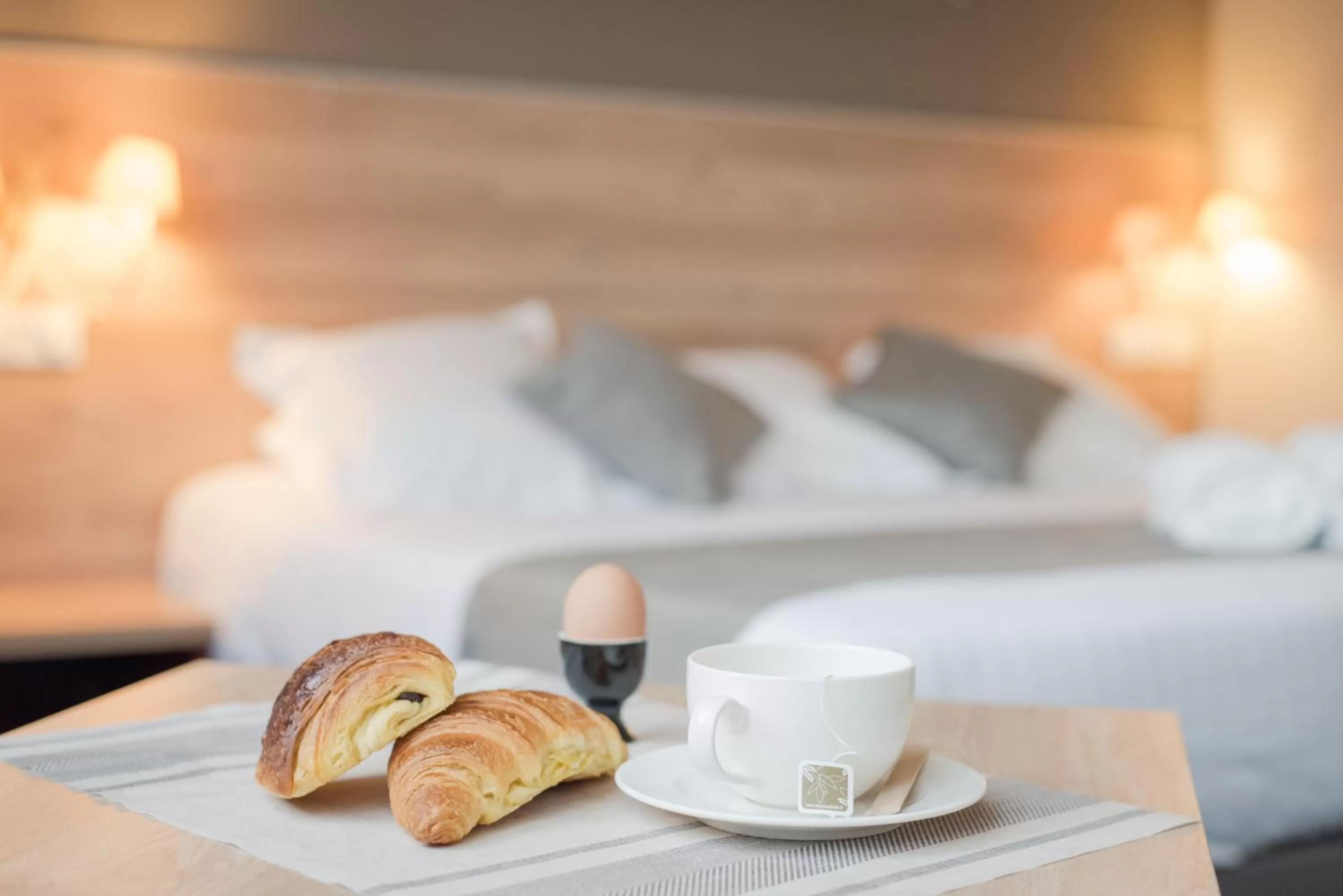 Bedroom, Bed in Best Western Hôtel Hermitage