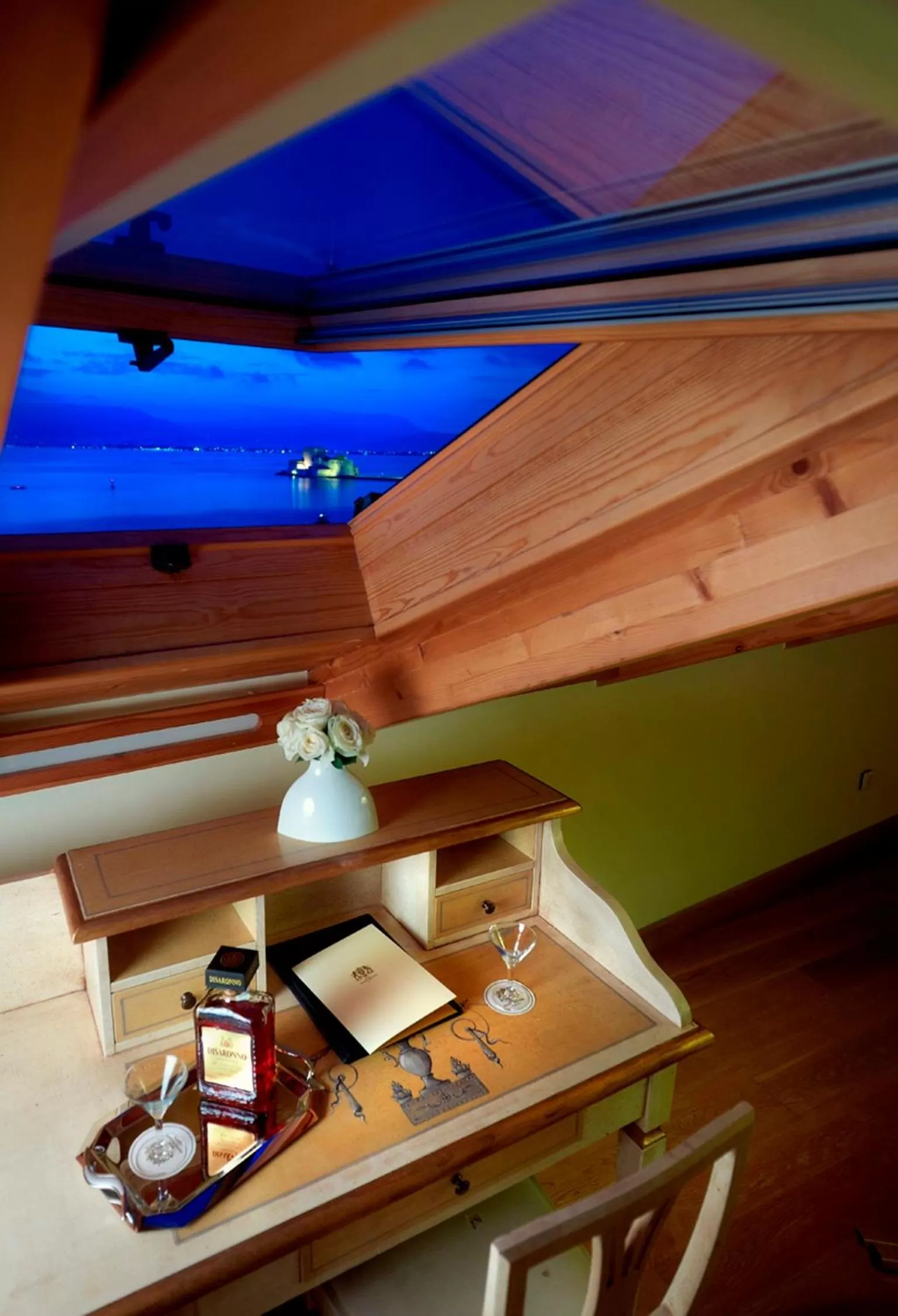 Decorative detail in Grande Bretagne - Nafplio