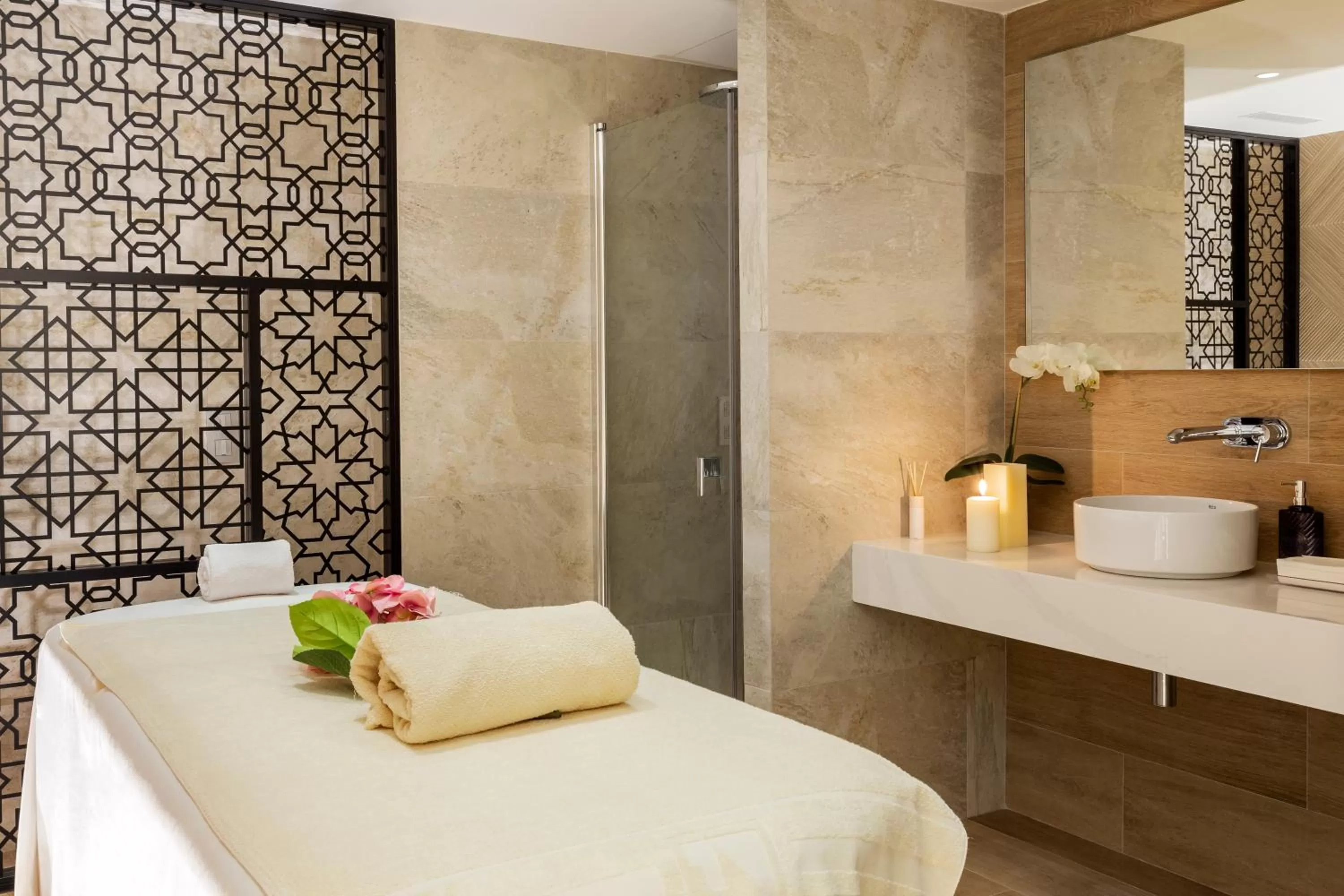 Sauna, Bed in Eurostars Puerta Real