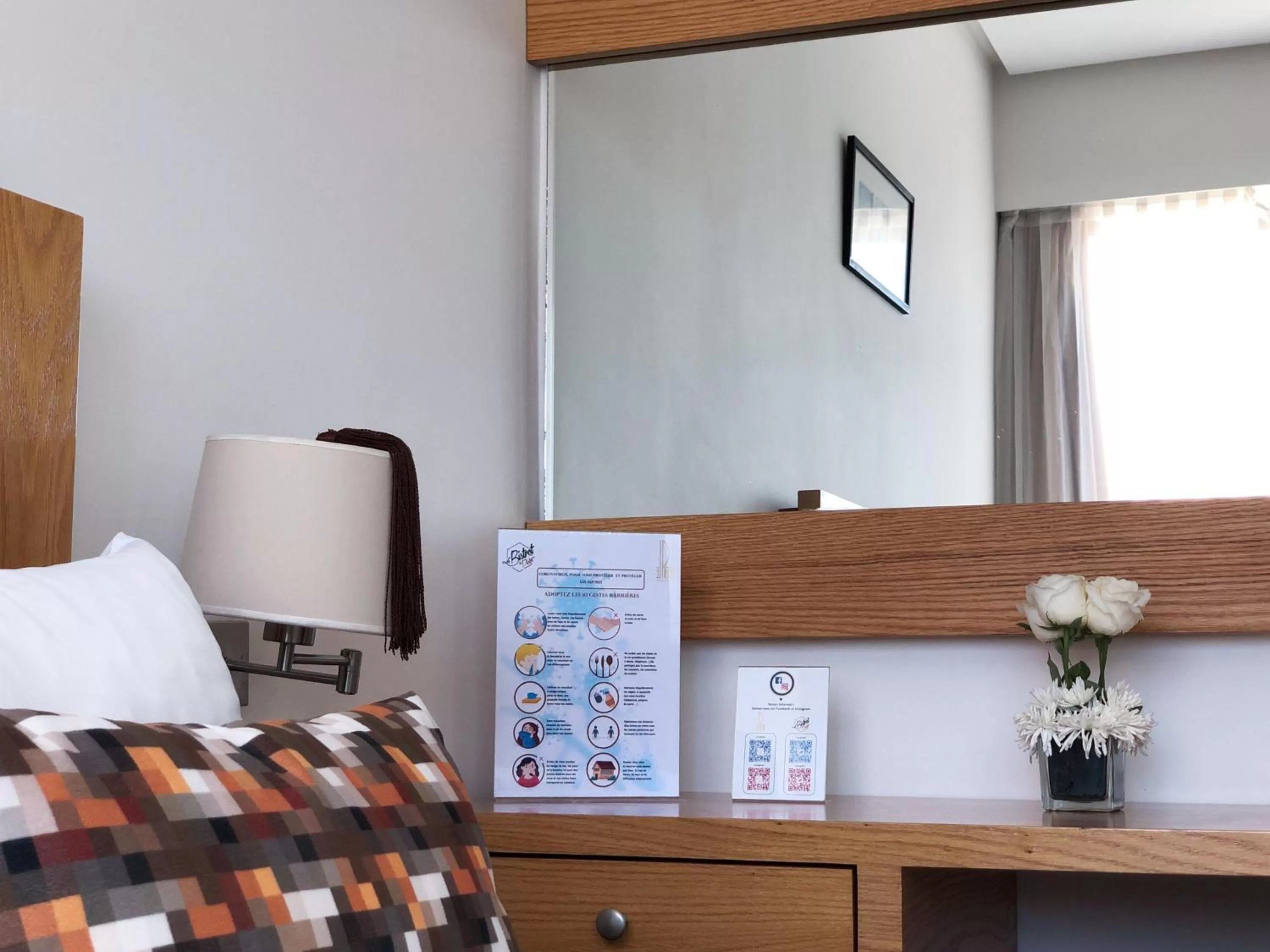 Seating area, Bed in Le Pietri Urban Hotel