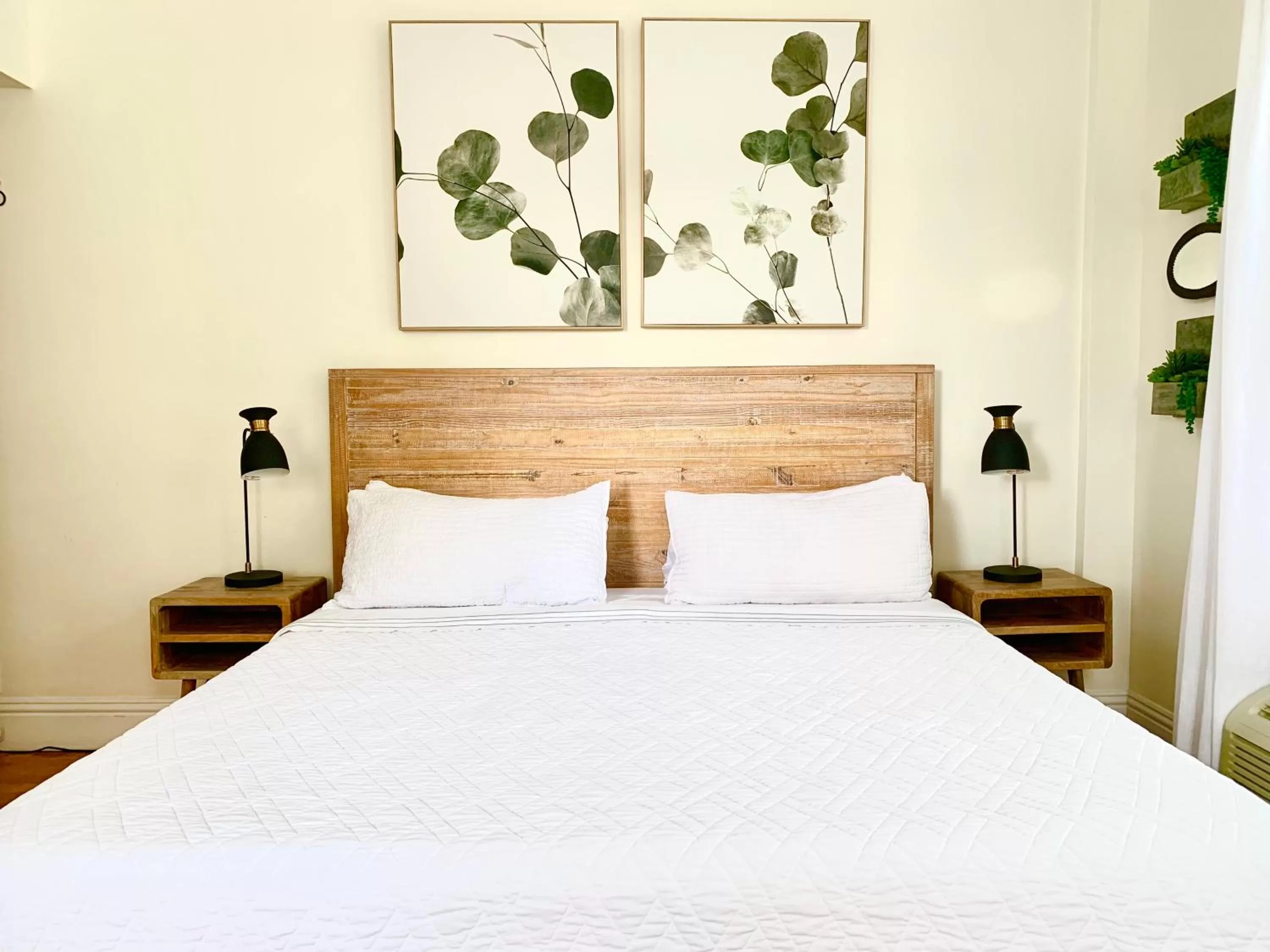 Bed in Tropicals of Palm Beach