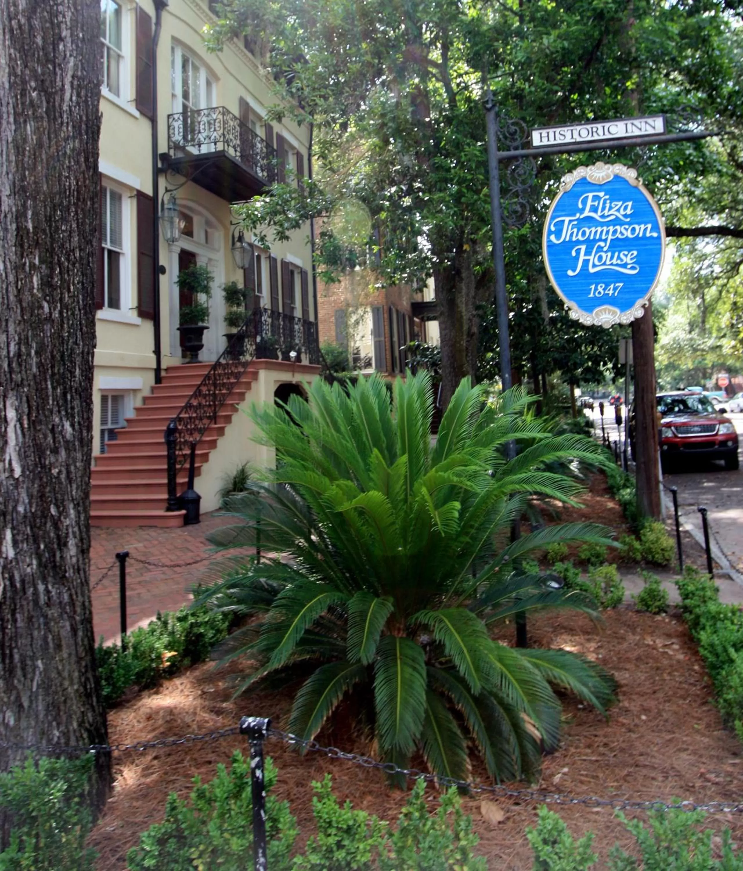 Facade/entrance in Eliza Thompson House, Historic Inns of Savannah Collection