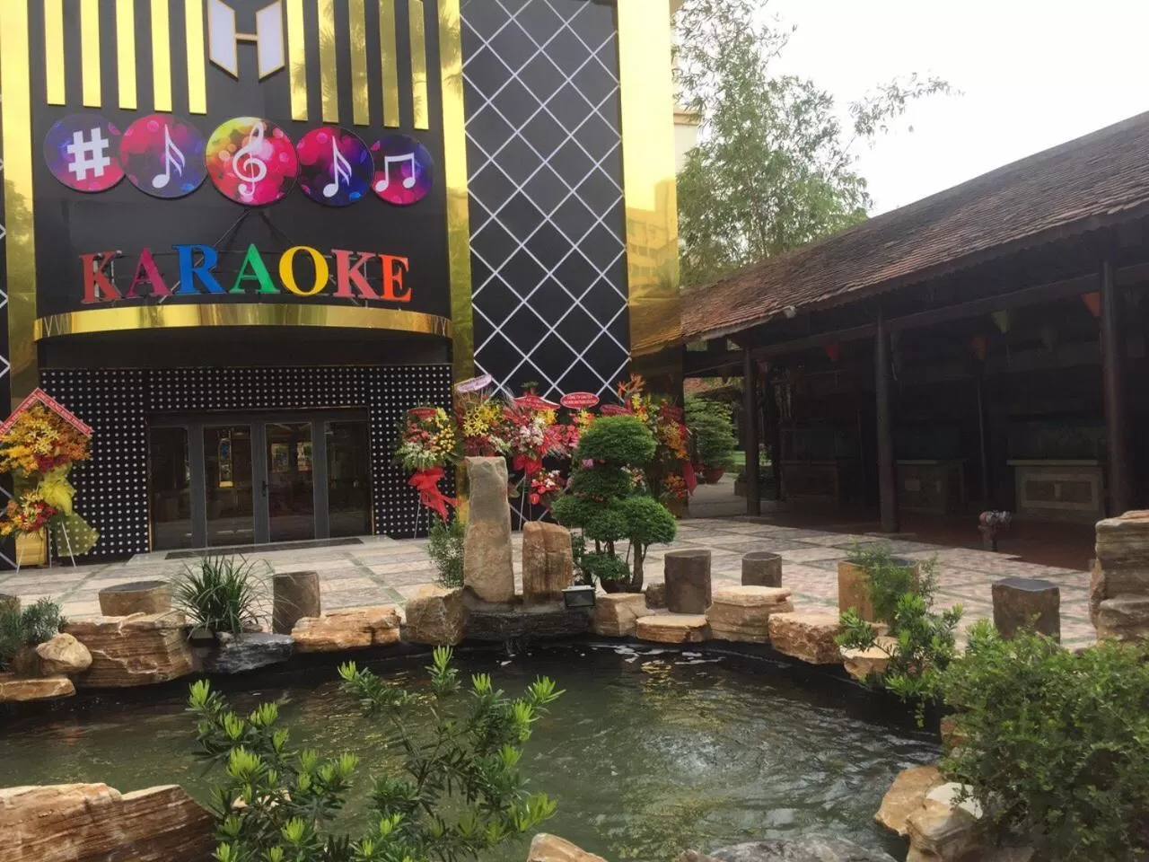 Karaoke in Hoang Yen Hotel