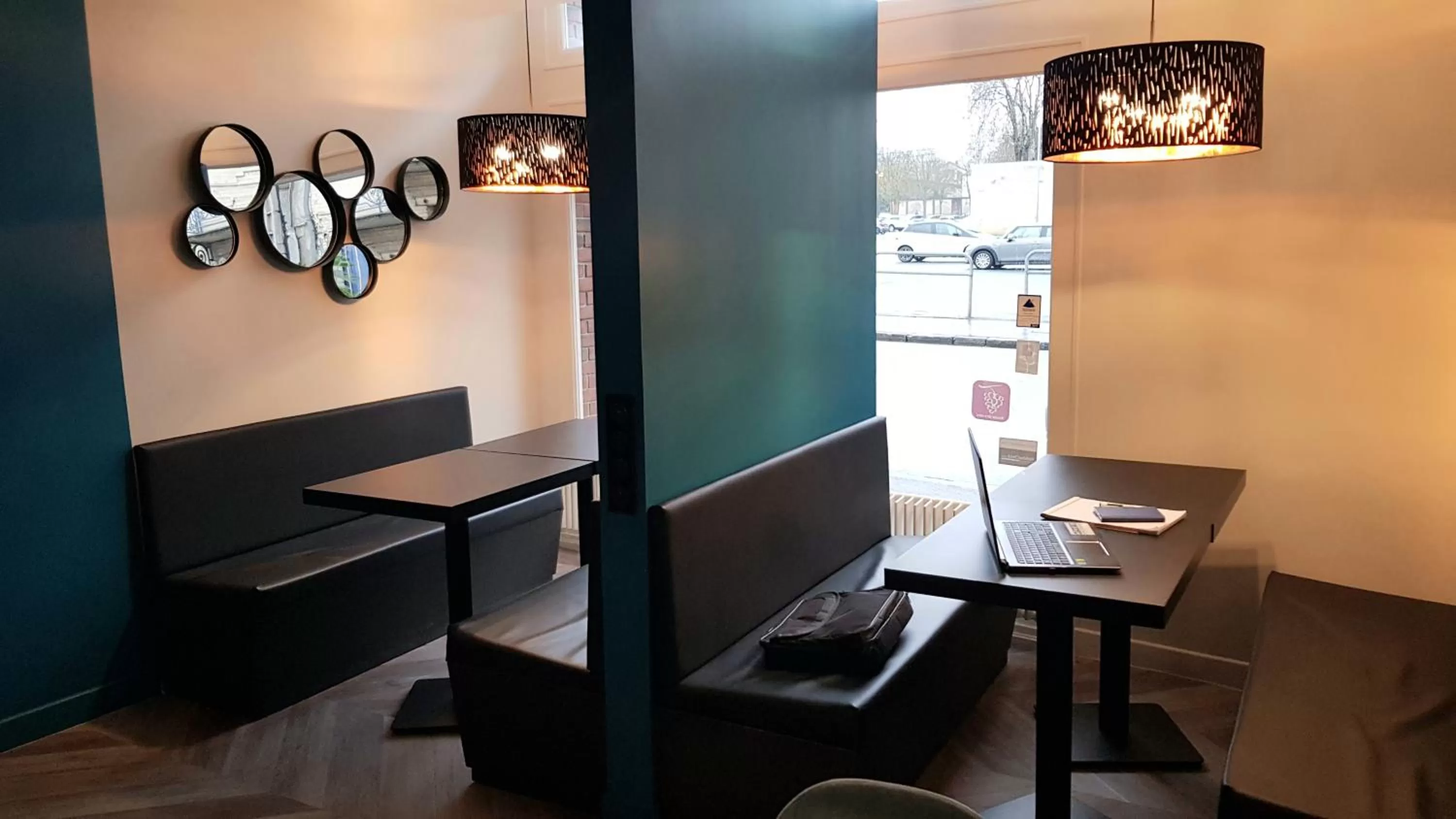 Seating area in Hotel de Champagne