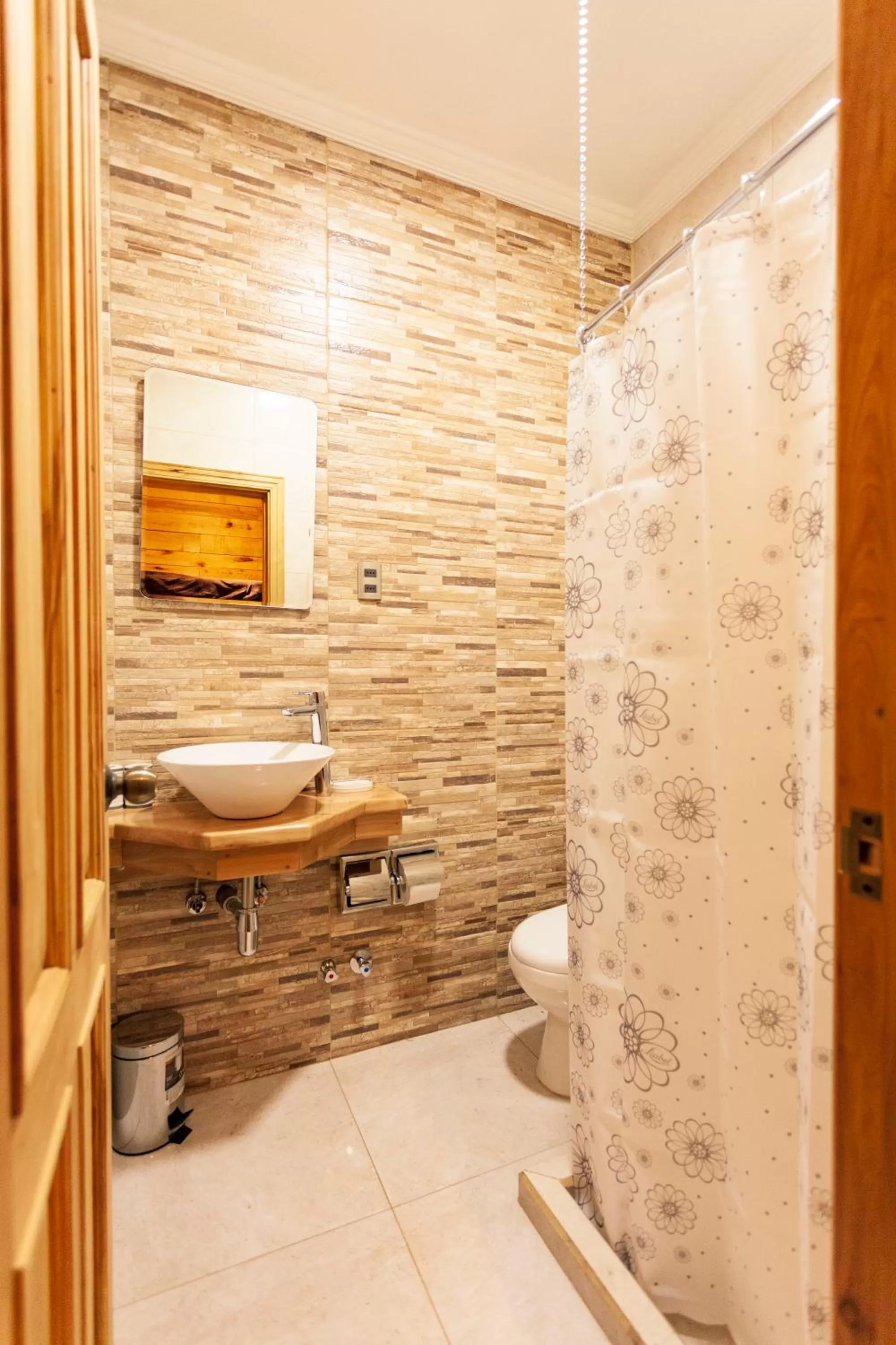 Shower in Hostal Boutique Patagonia Mística