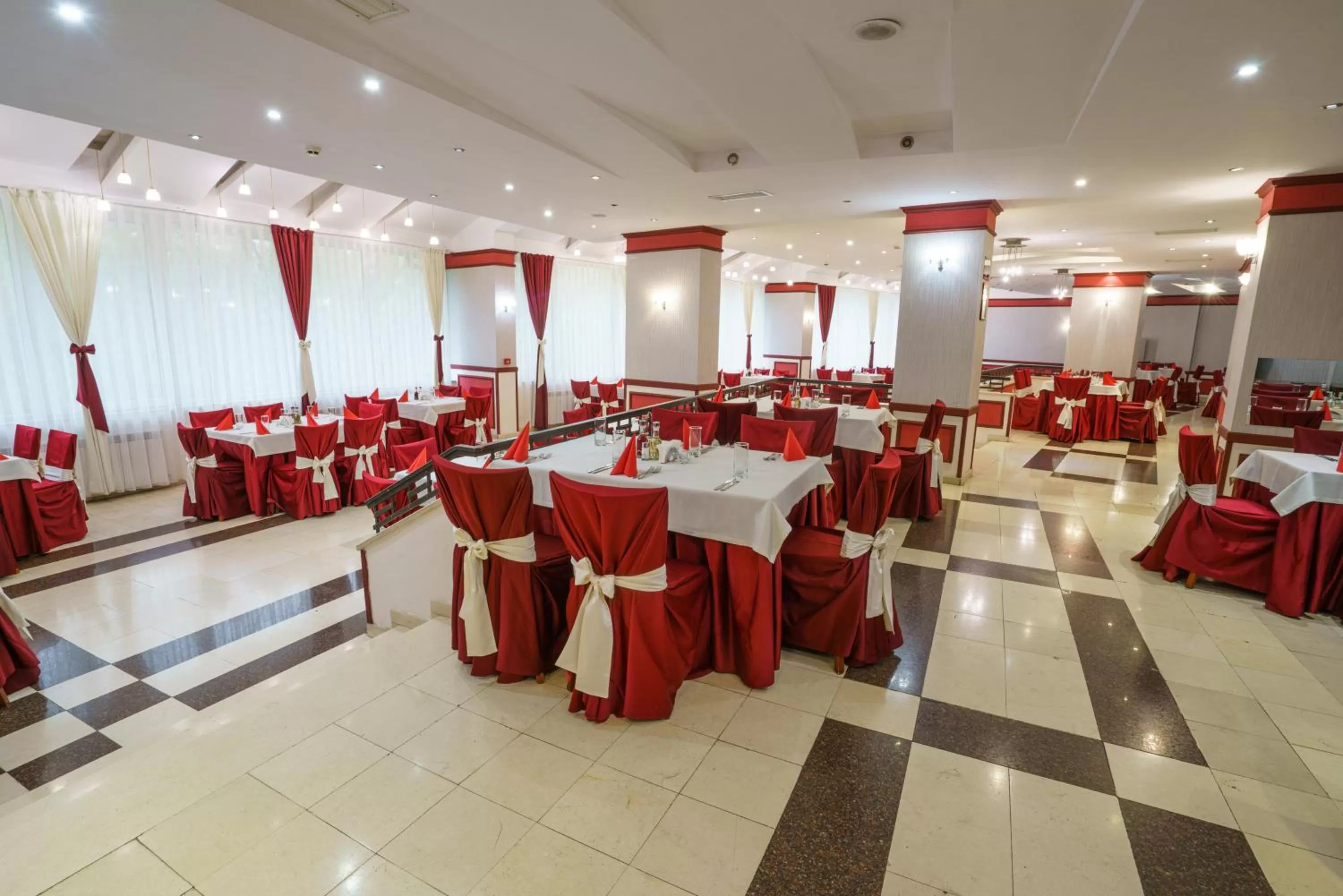 Banquet Facilities in Troyan Plaza Hotel