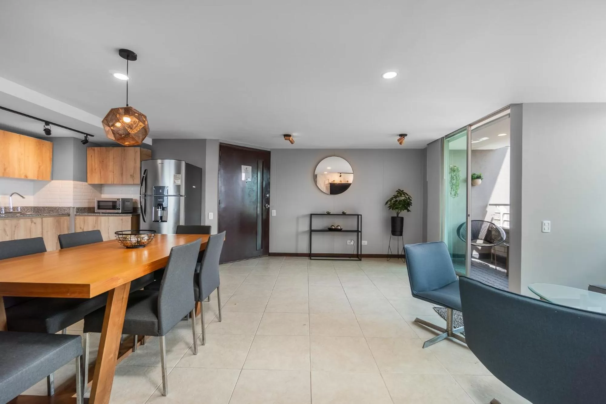 Living room in Apartamentos Poblado Alejandría by HOUSY HOST