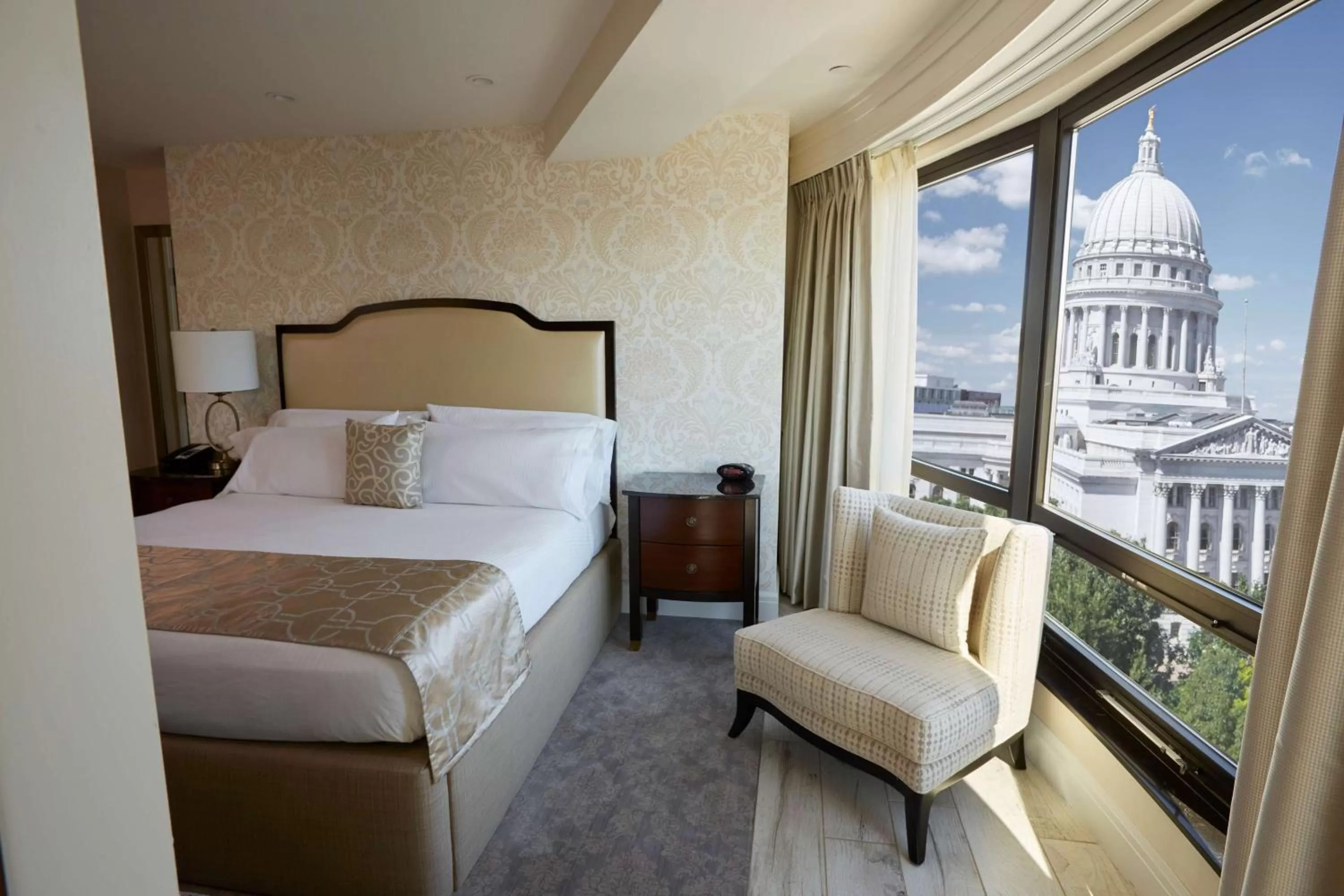 Bed in Best Western Premier Park Hotel