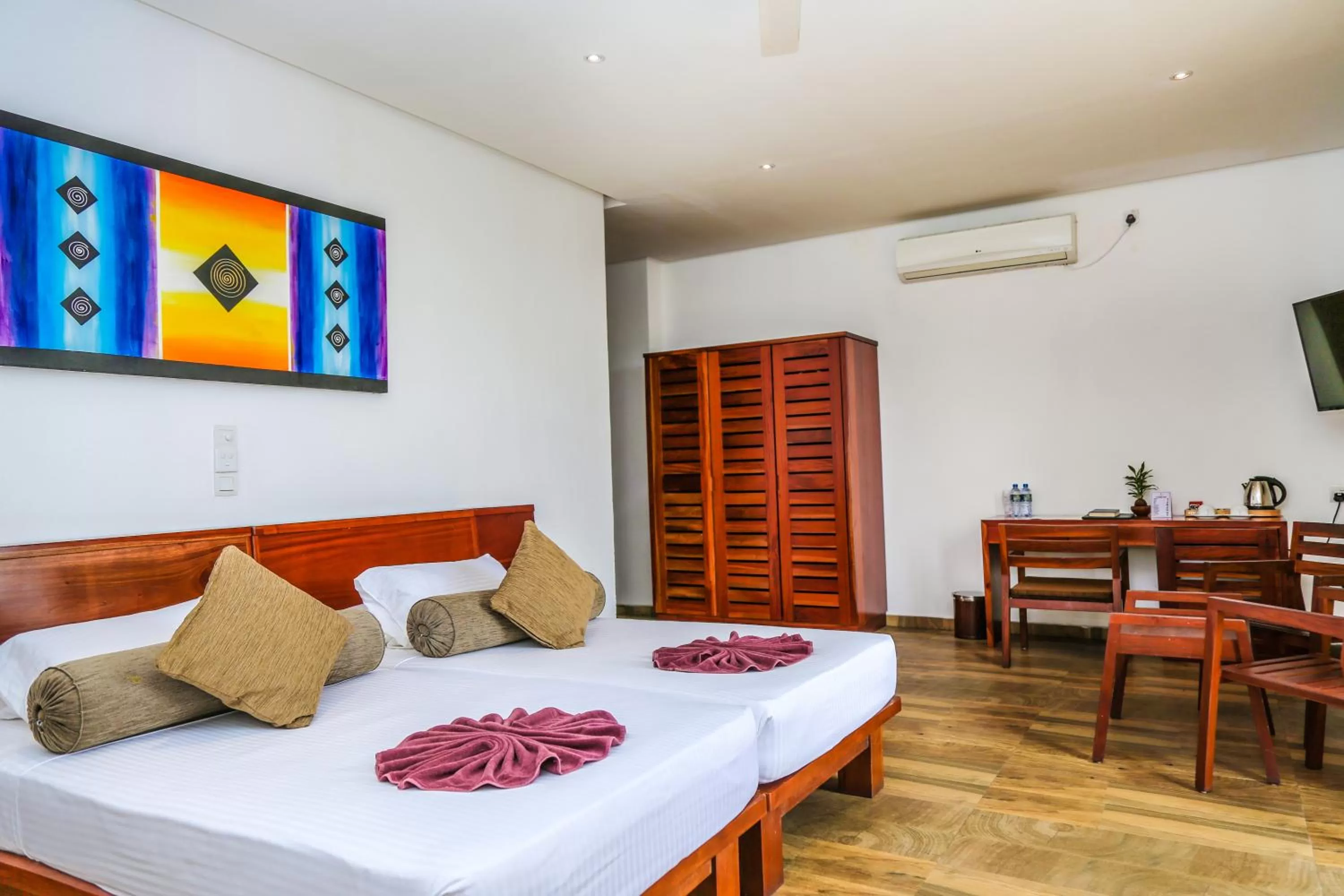 Bed in Oak Ray Regency