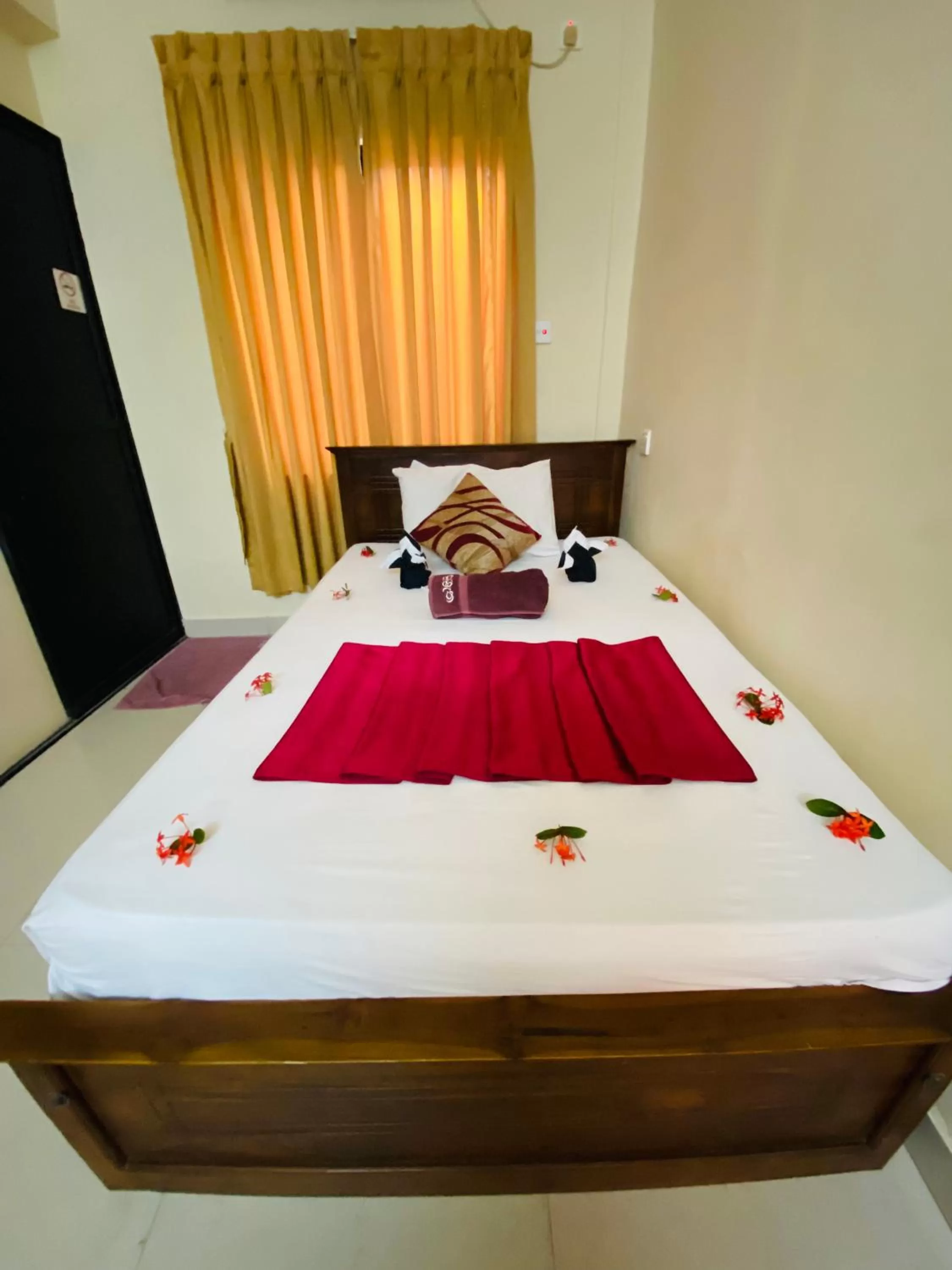 Bed in Yal's Town Inn