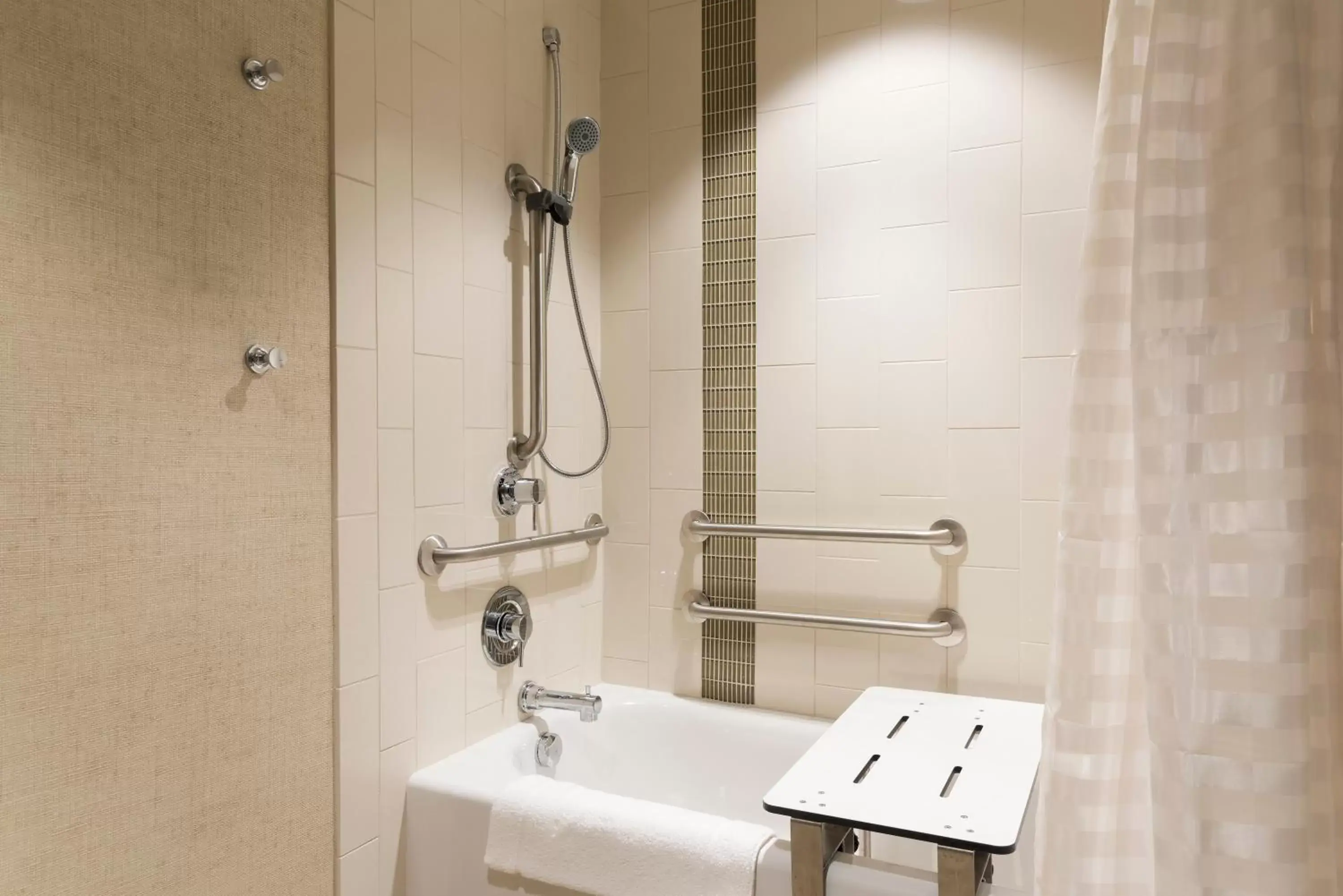King Room with Accessible Tub - Disability Access in Hyatt Place Ann Arbor King Room with Accessible Tub - Disability Access in Hyatt Place Ann Arbor
