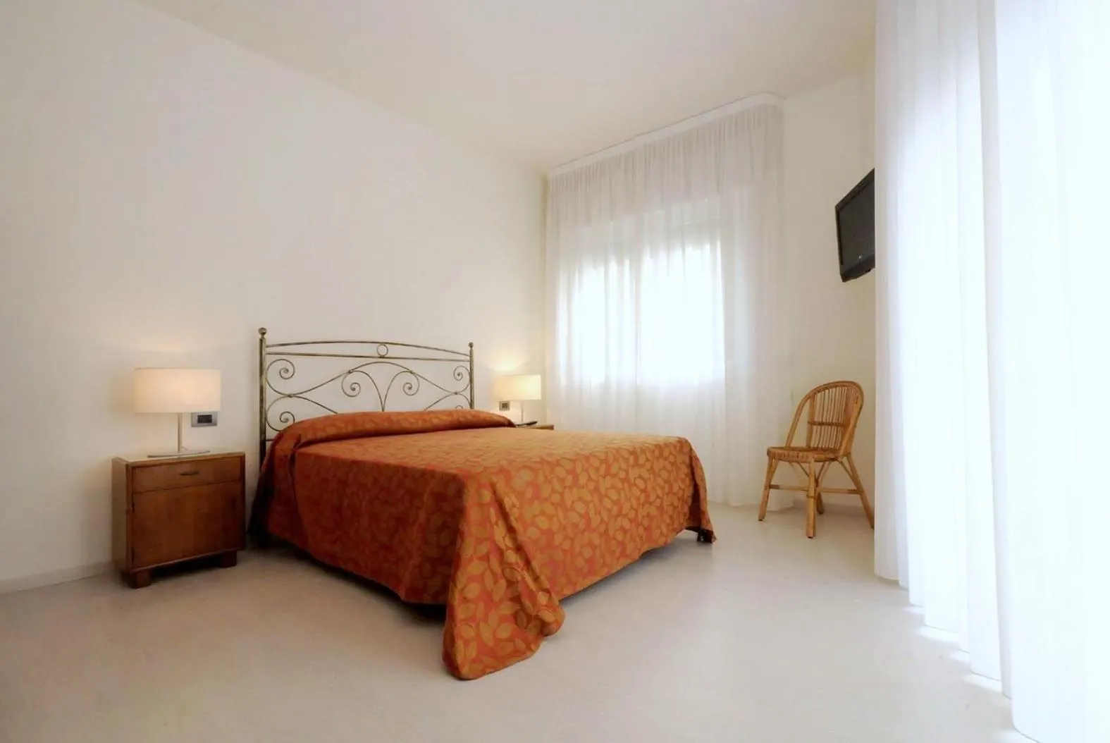 Photo of the whole room, Bed in Hotel Sorriso
