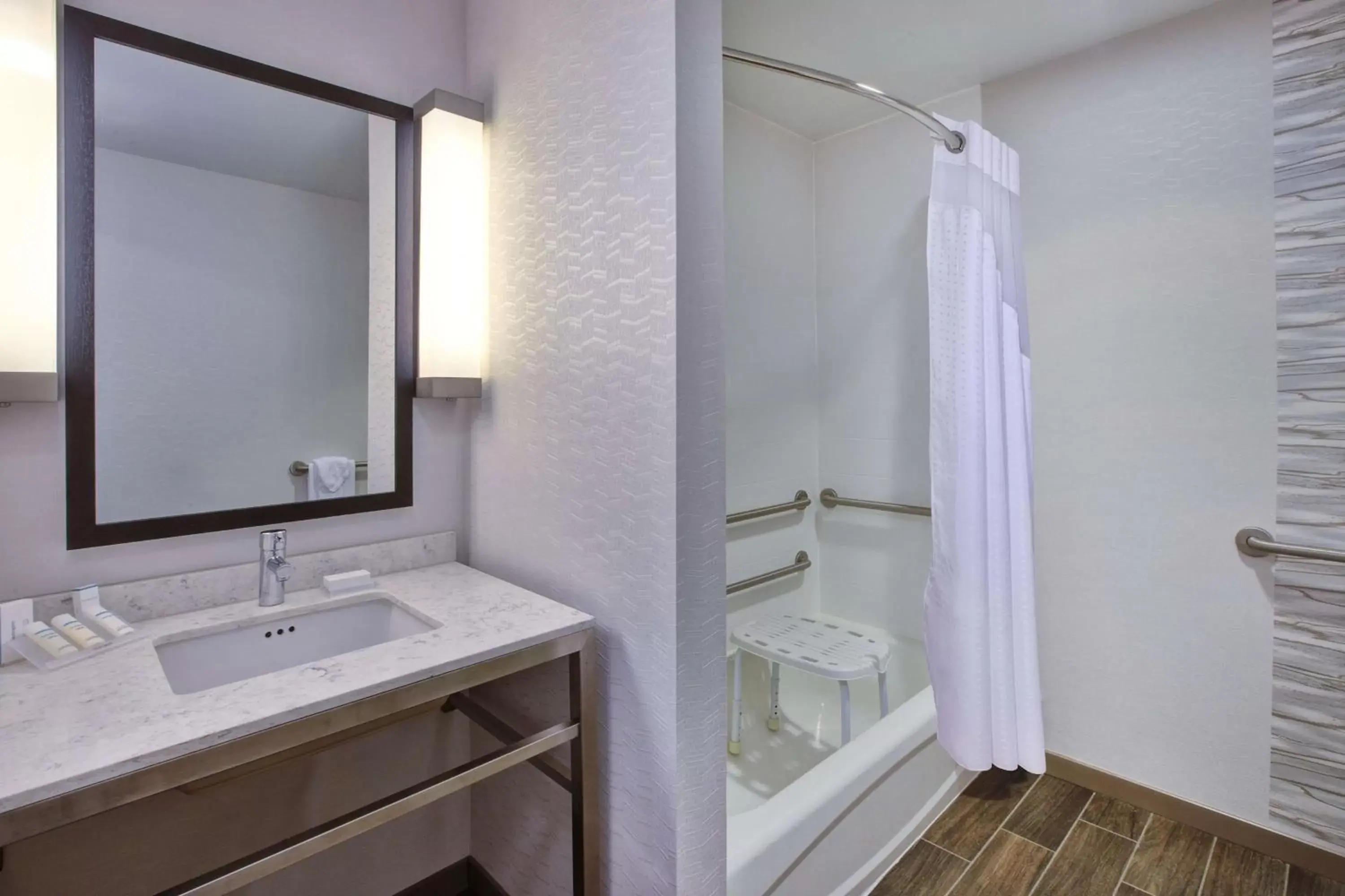 Double Room with Two Double Beds and Bath Tub - Hearing/Disability Access in Hilton Garden Inn Chesterton Double Room with Two Double Beds and Bath Tub - Hearing/Disability Access in Hilton Garden Inn Chesterton