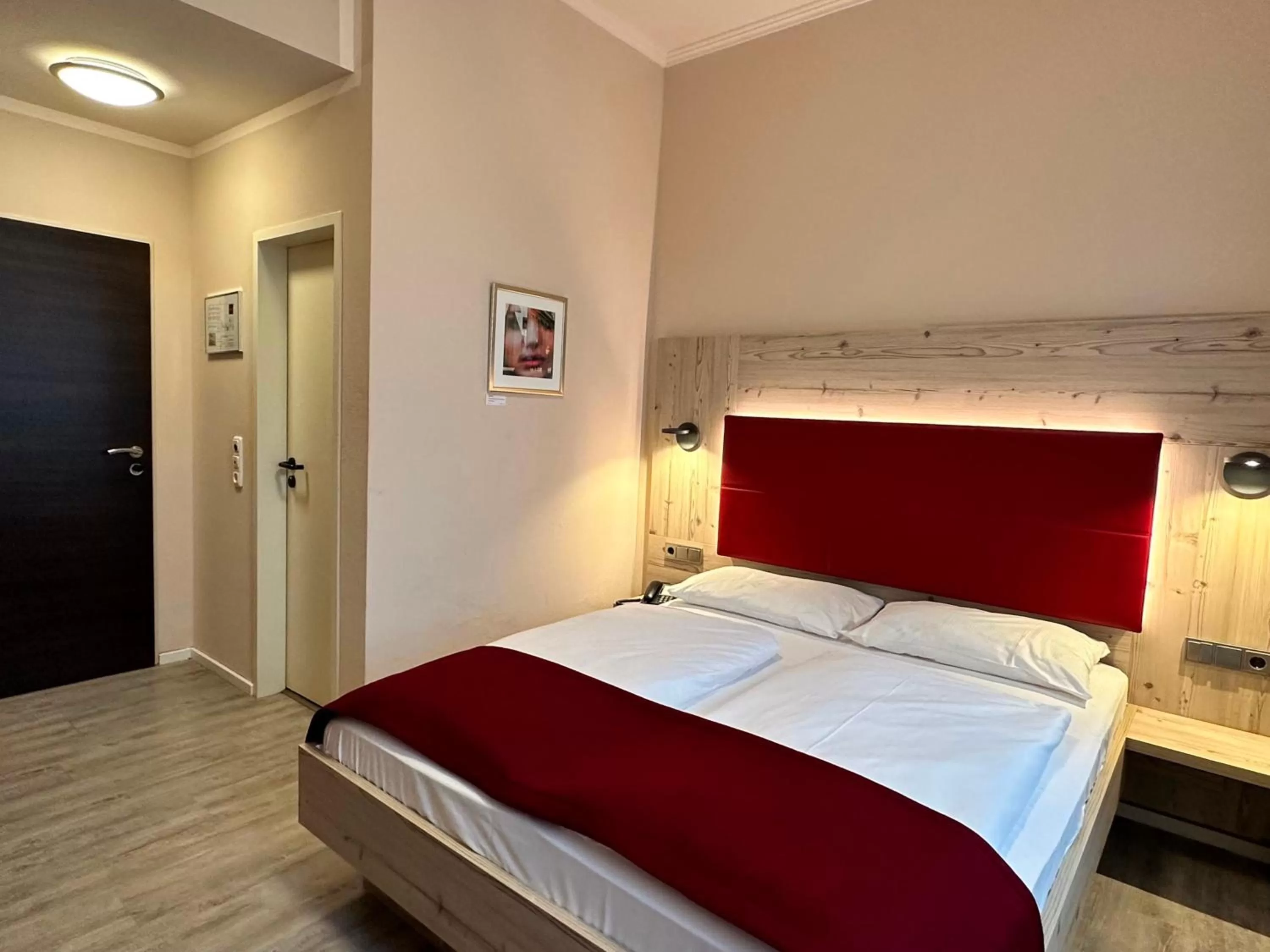 Photo of the whole room, Bed in TRIP INN PostHotel Düren