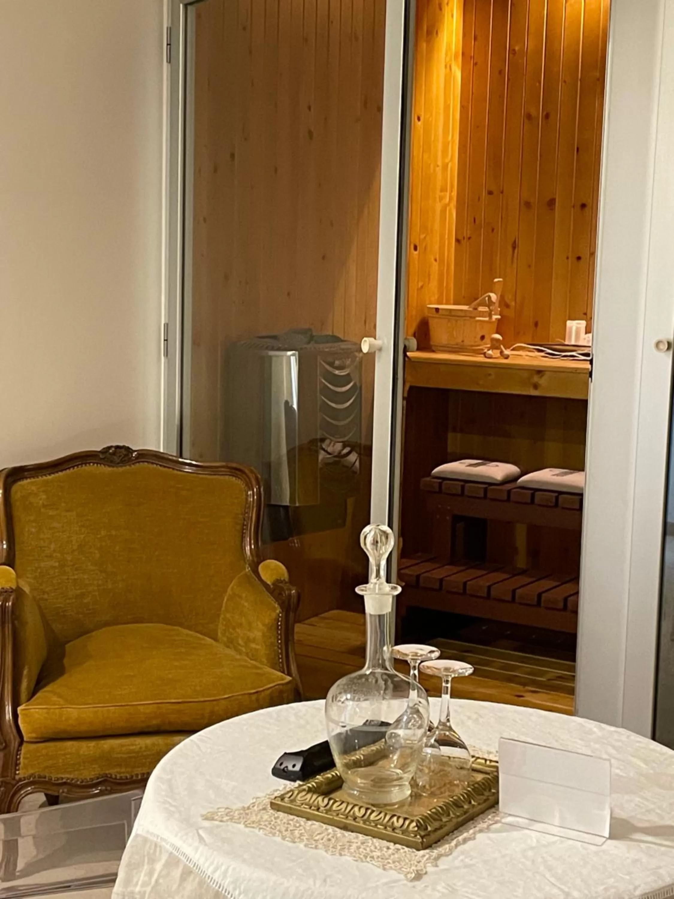 Seating Area in VIENIACASACCADIA