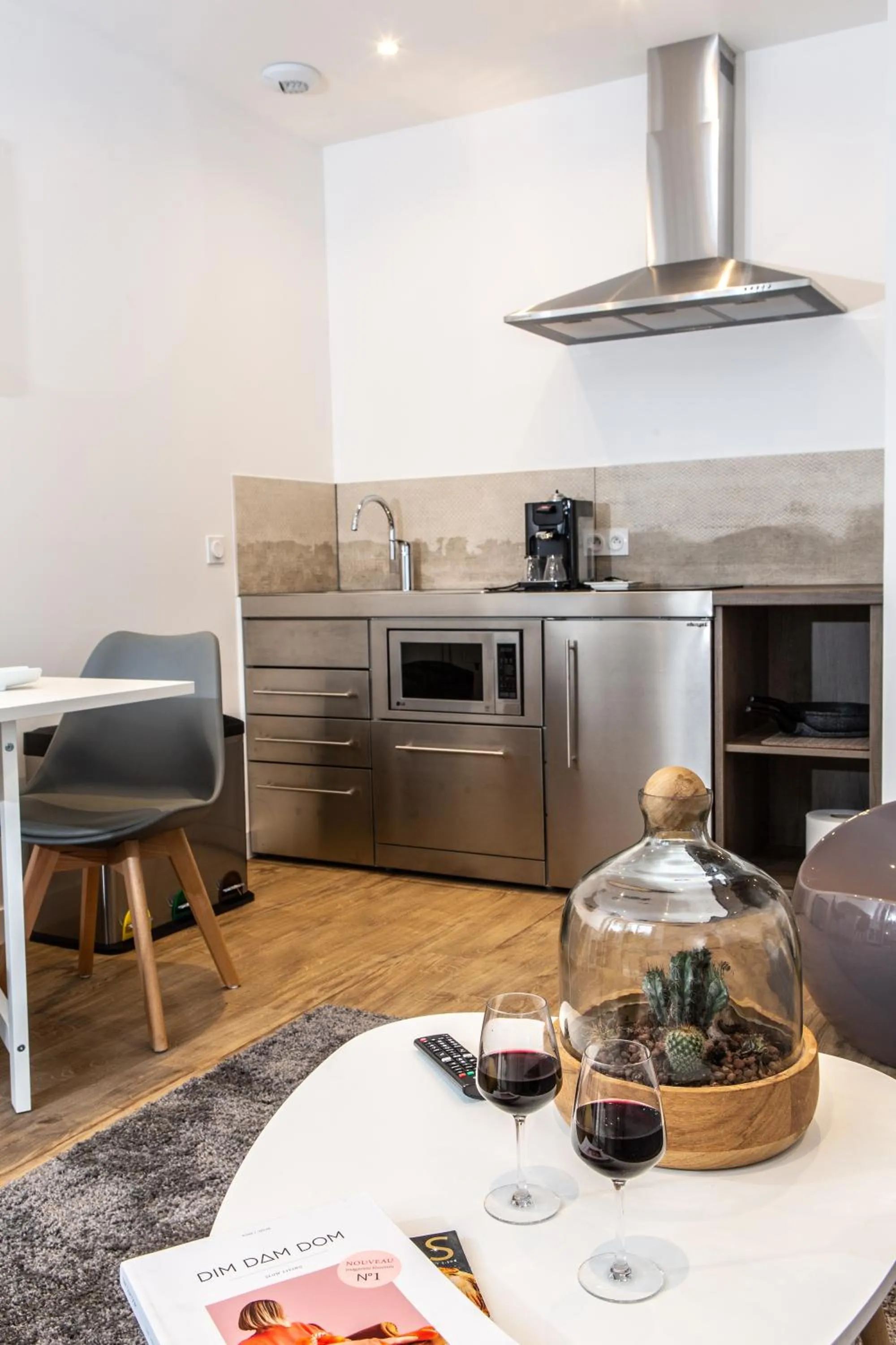 Communal kitchen in Ty Mad Hôtel