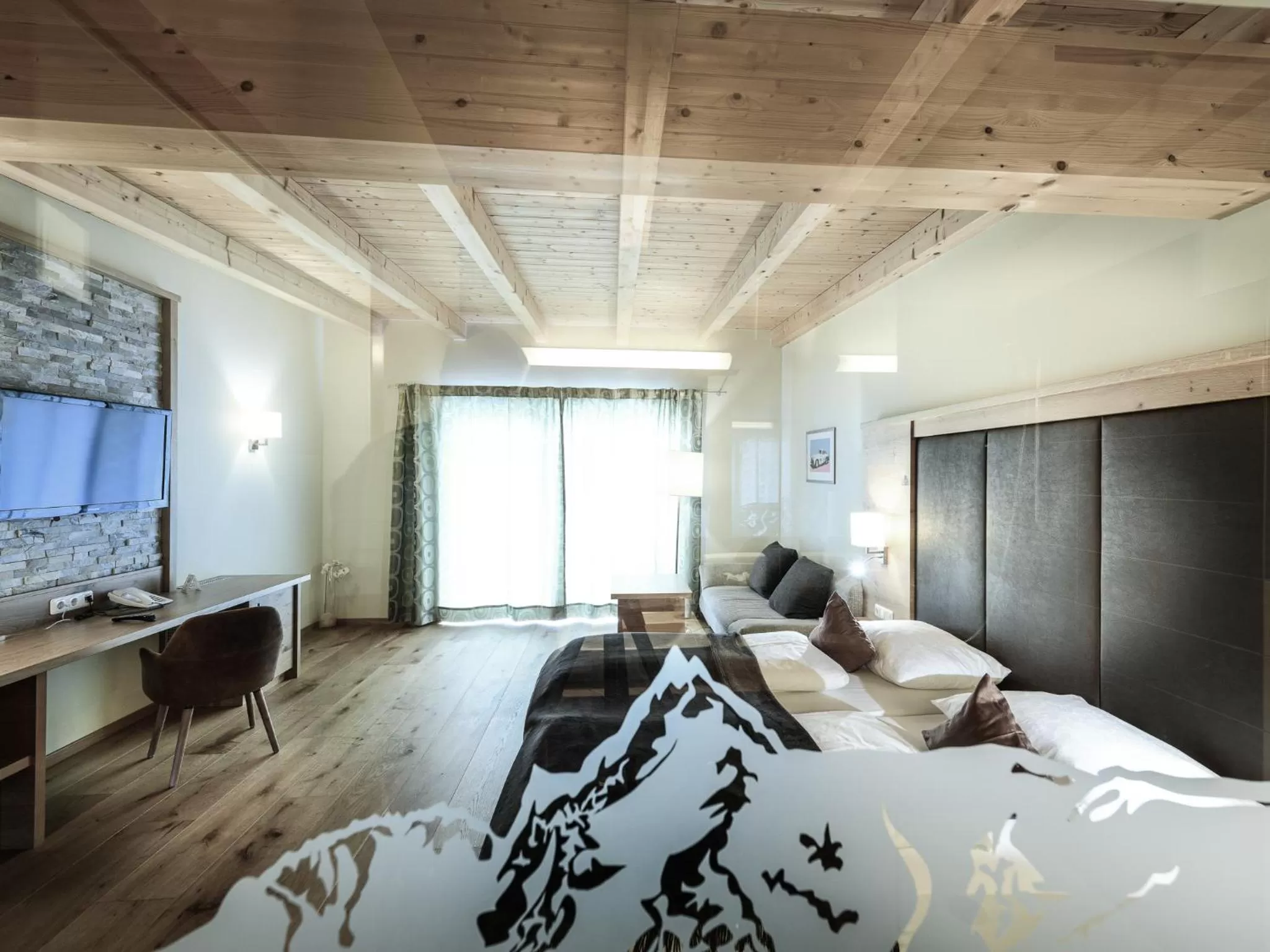 Photo of the whole room, Bed in Hotel Victoria