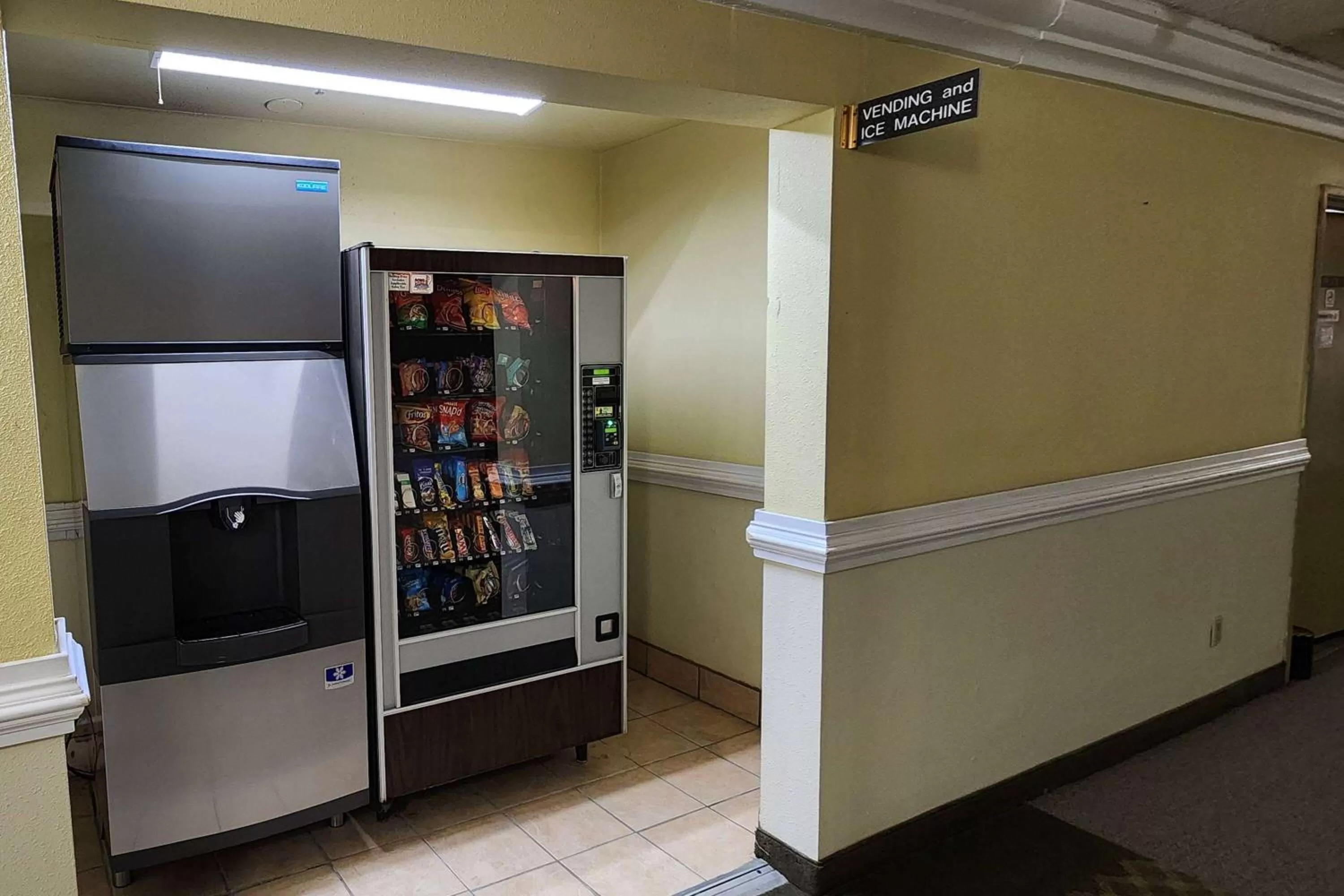 Other in Super 8 by Wyndham Temple I-35