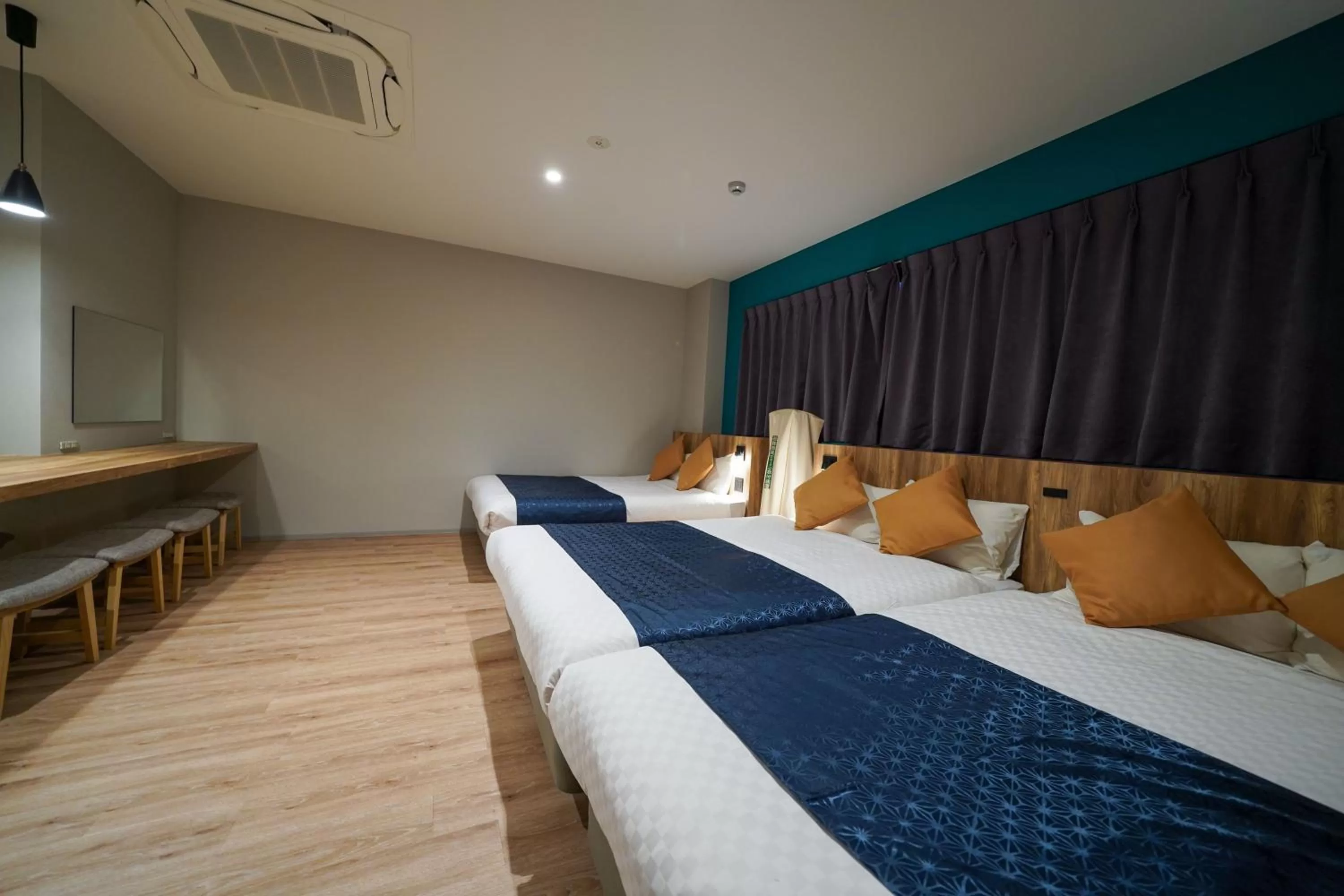 Photo of the whole room, Bed in Hotel S-Presso East