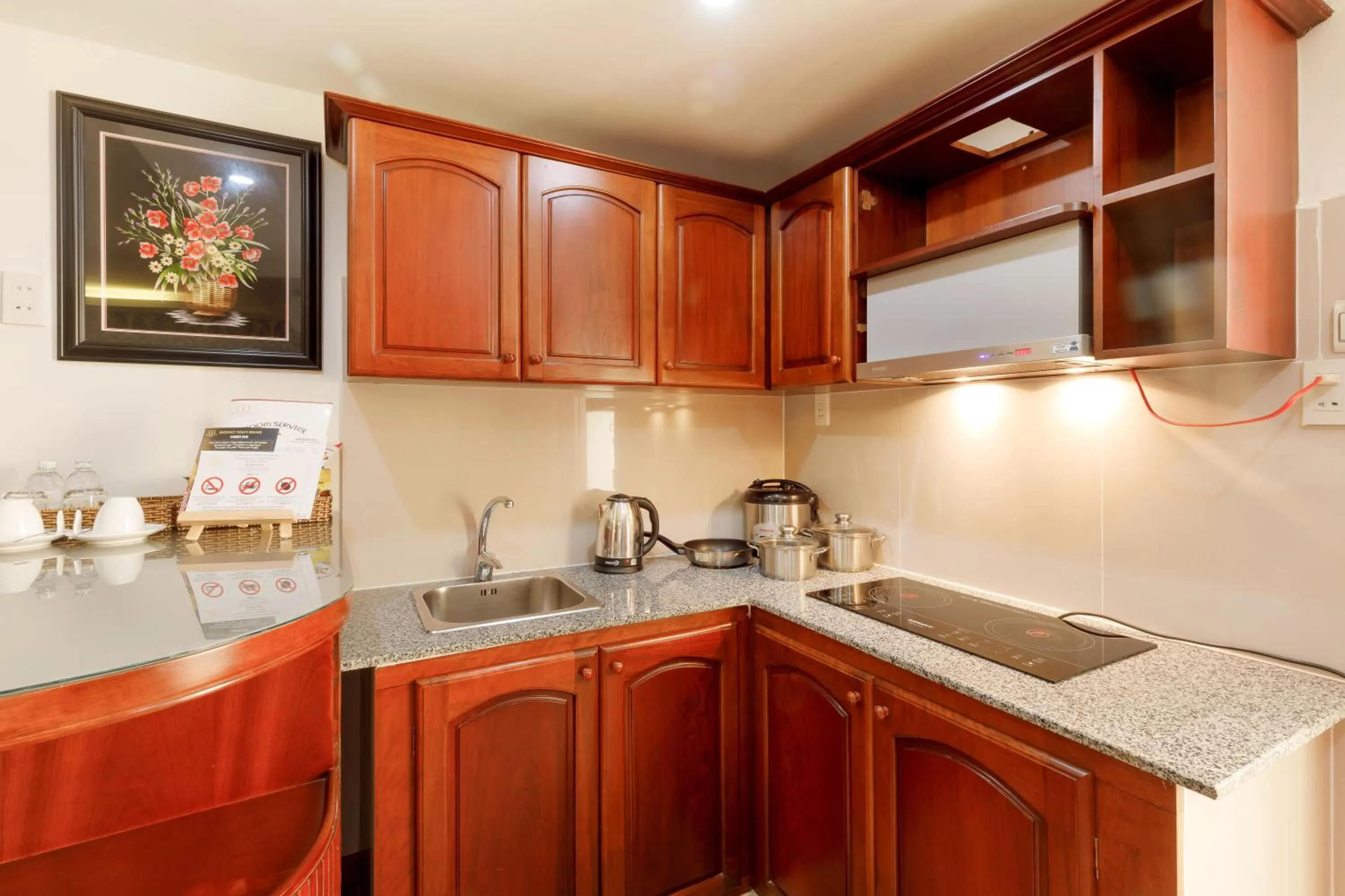 Kitchen or kitchenette in Paris Luxury Hotel & Apartment Nha Trang