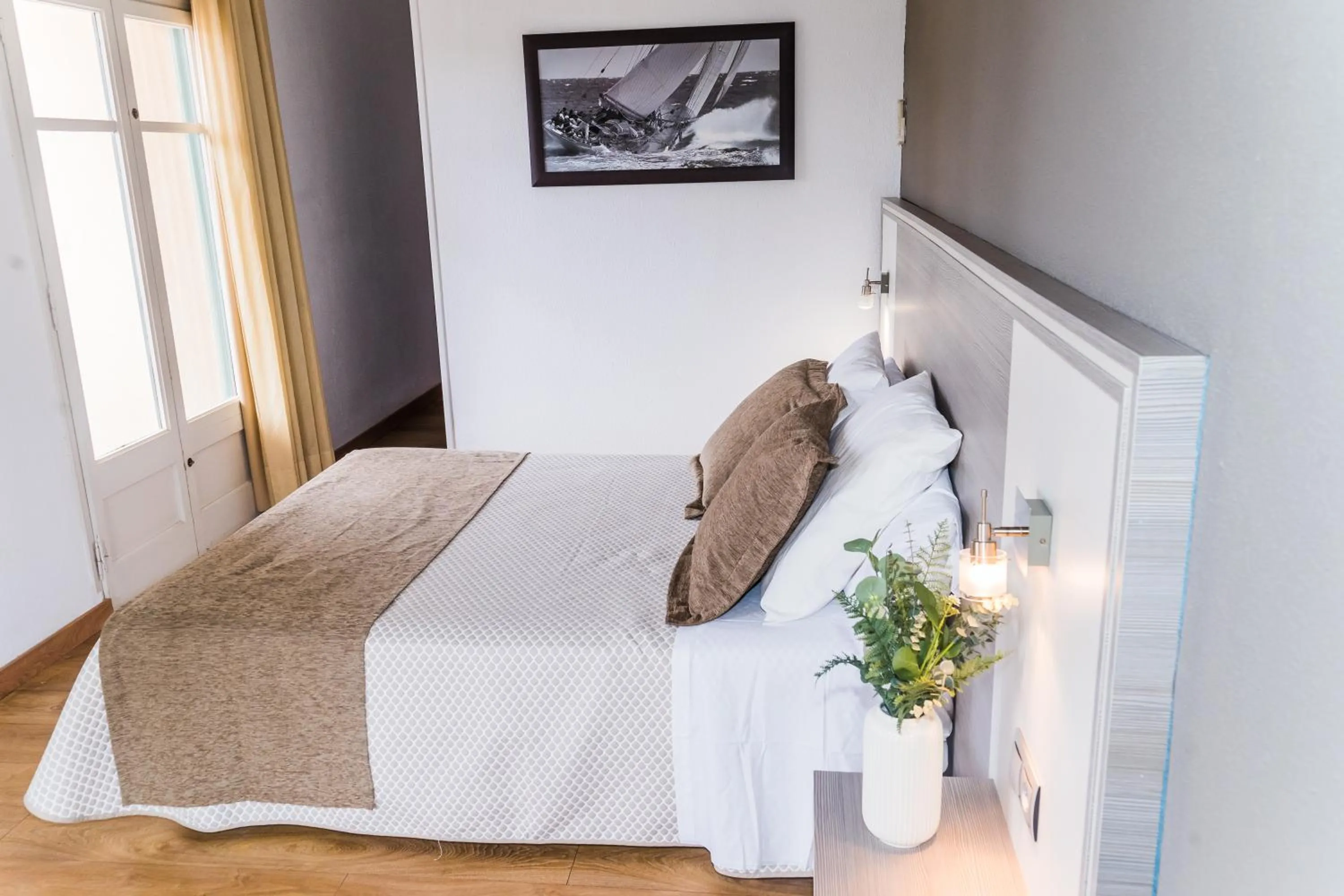 Photo of the whole room, Bed in Hotel Planas