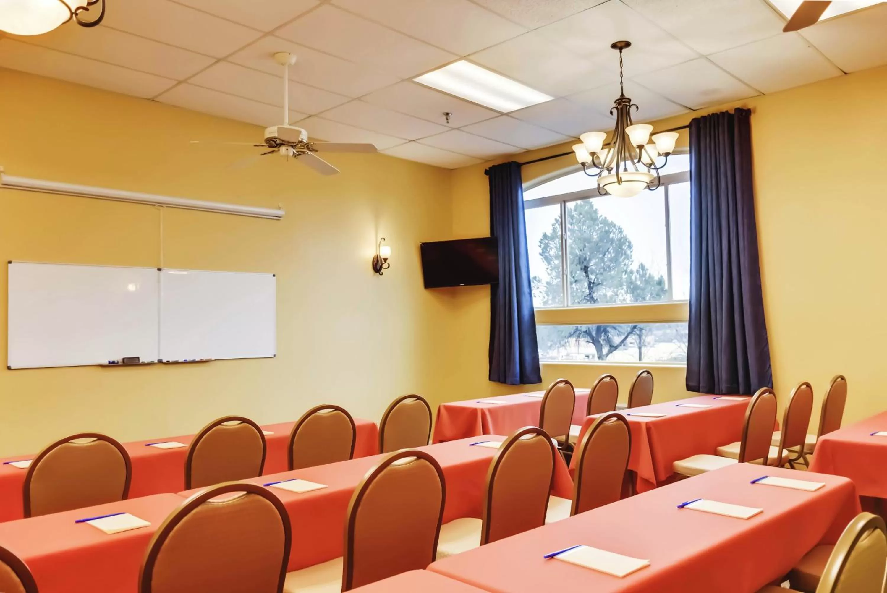 Business facilities in Forest Villas Hotel