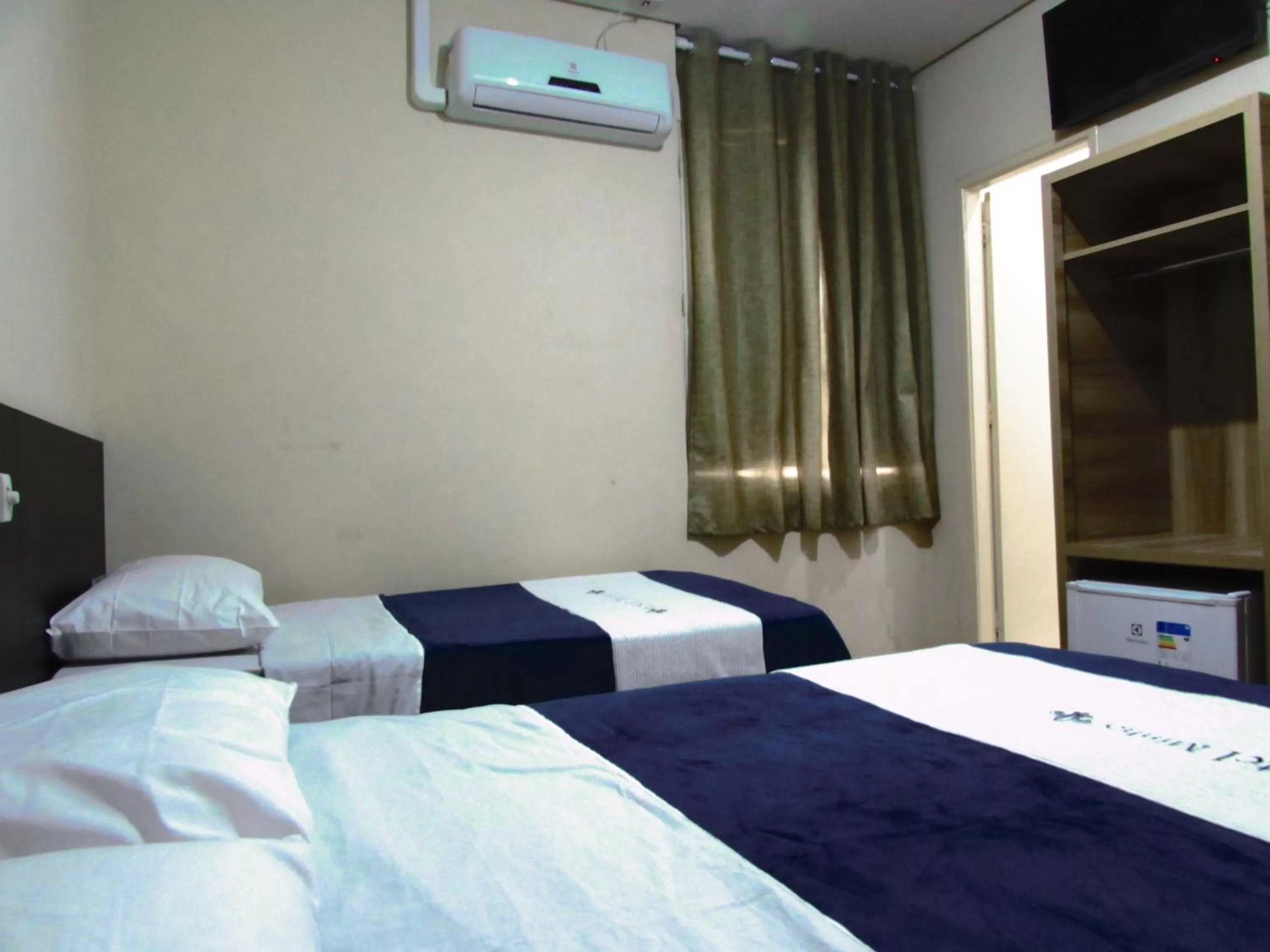 Bed in Hotel Minho -Próximo 25 Março , Brás e Bom Retiro