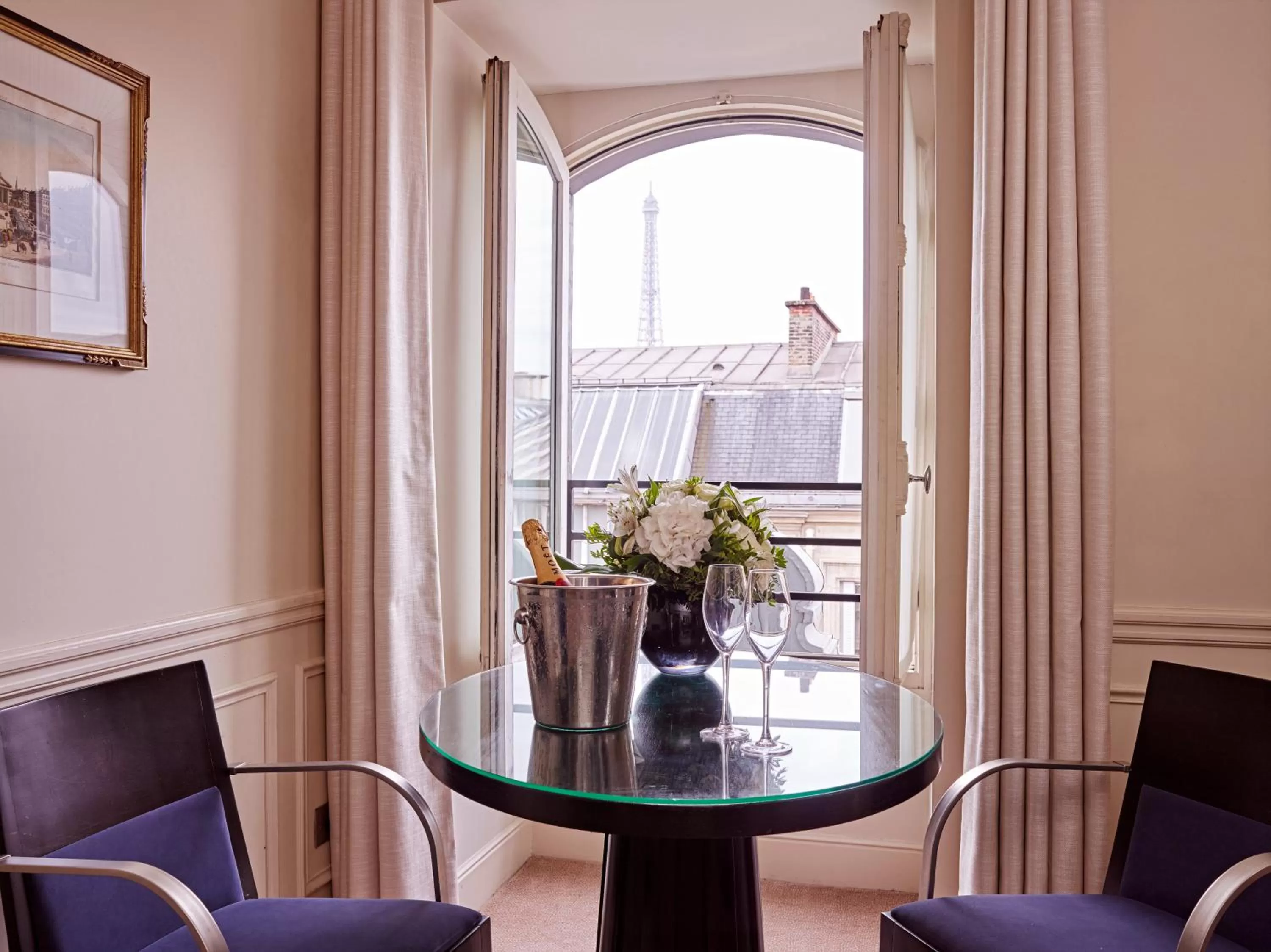 Seating area in La Tremoille Paris