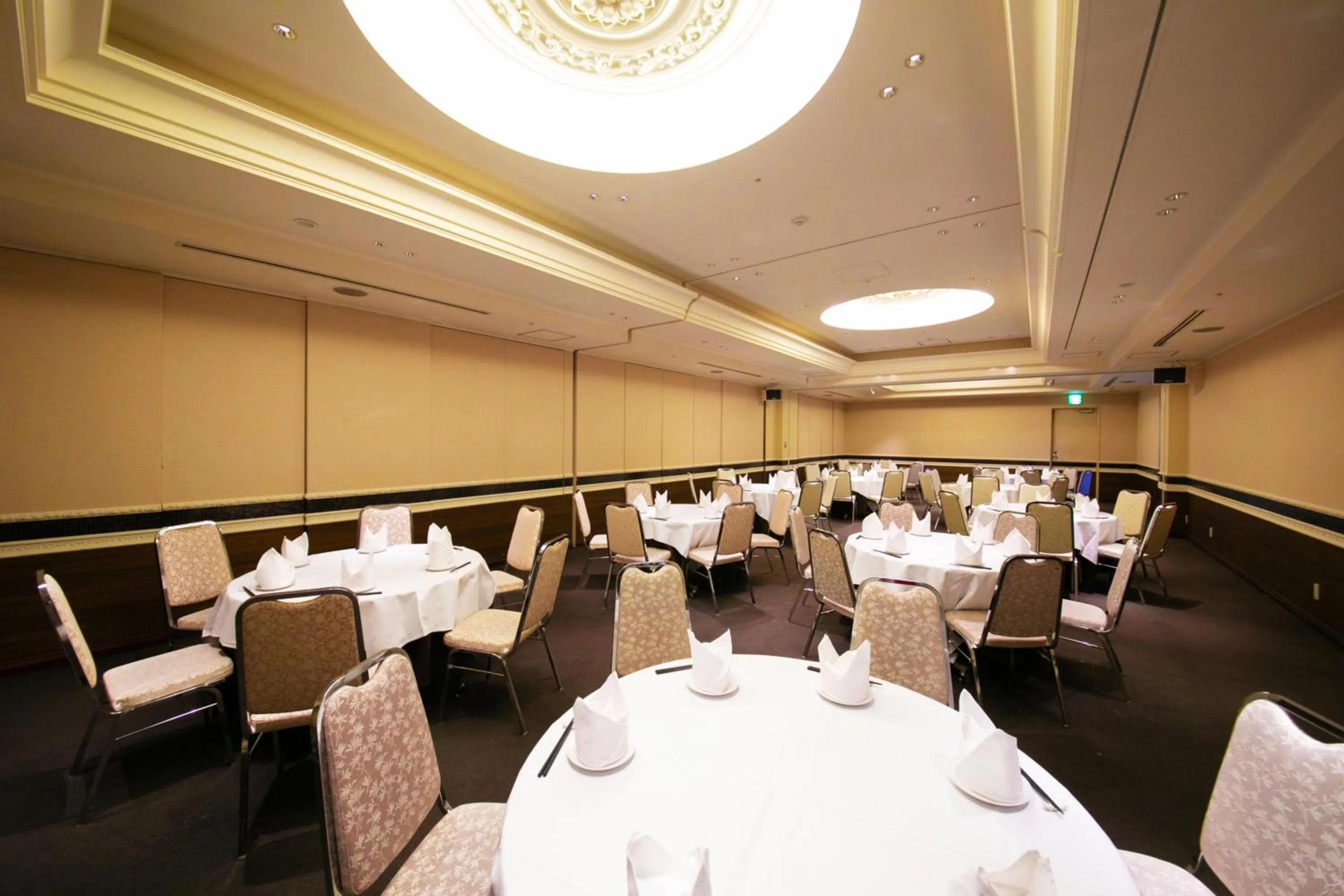 Restaurant/places to eat in Hotel JAL City Nagasaki