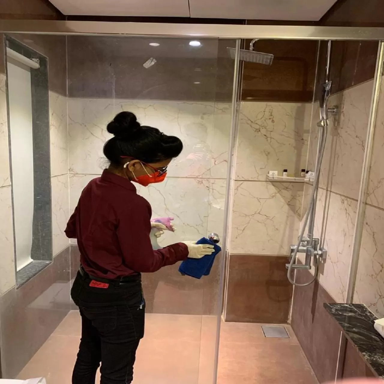 room service in Sapphire Premium Hotel & Suite