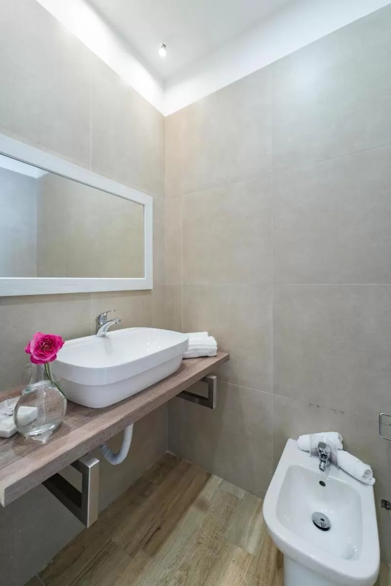 Bathroom in paradise suite