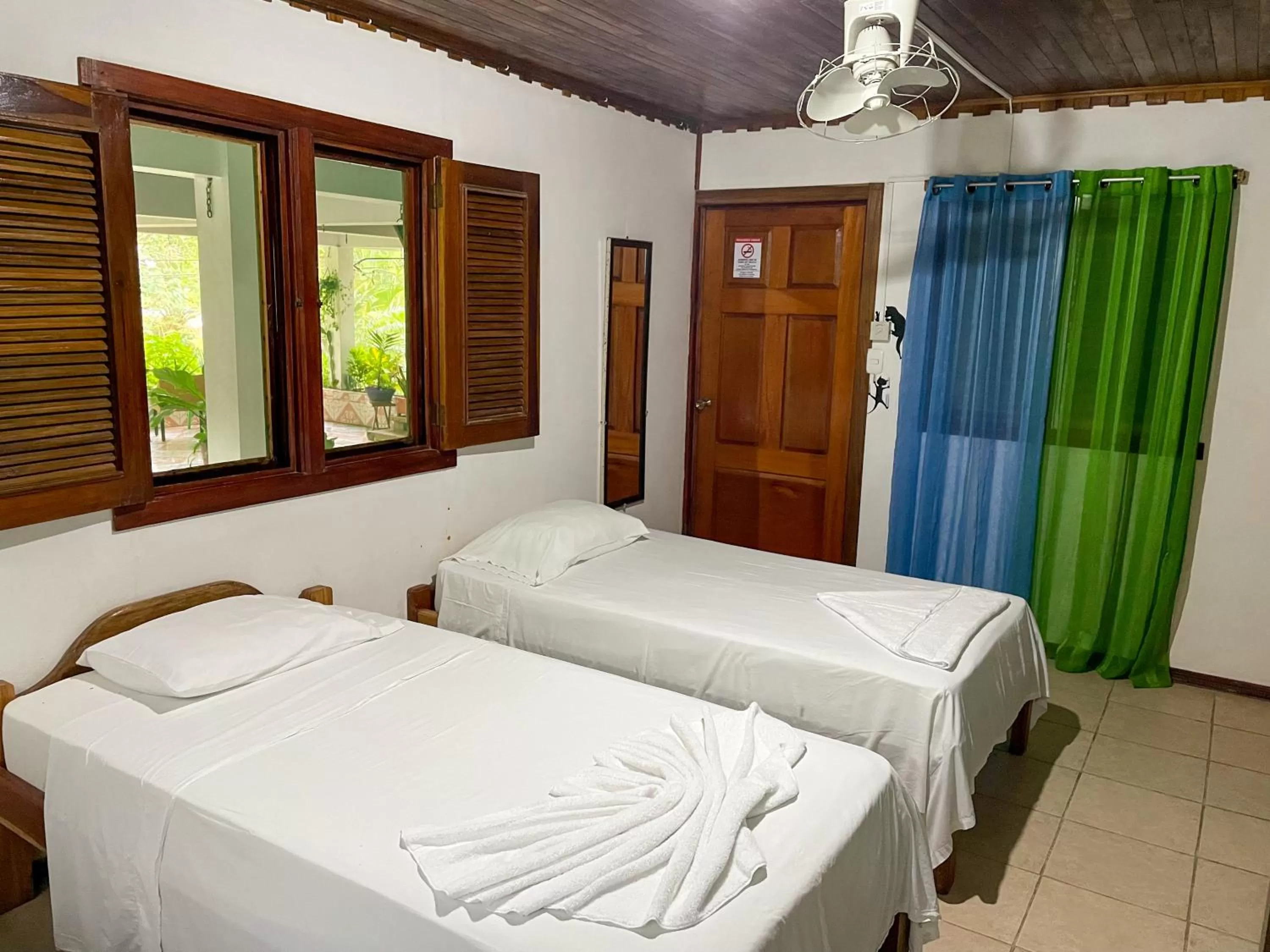 Bed in Hotel La Cascada