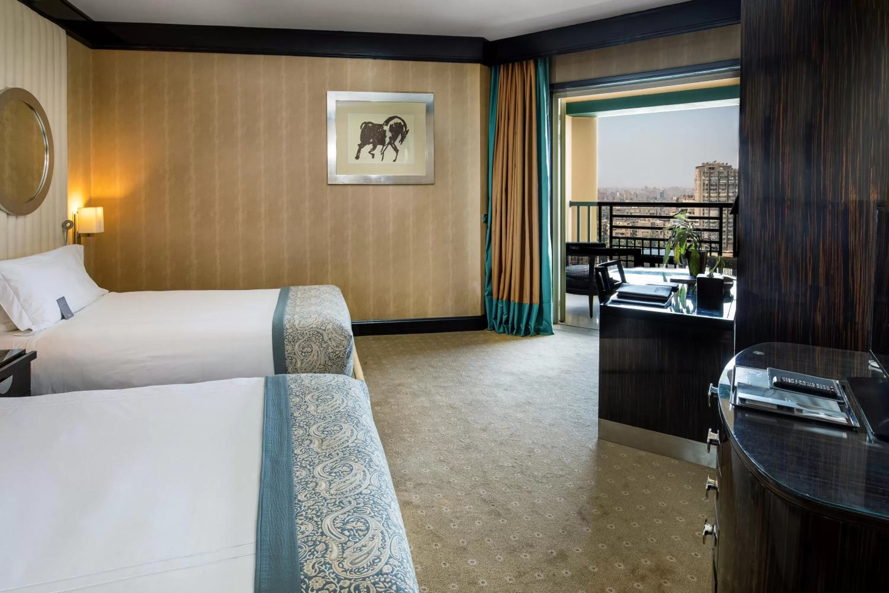 Balcony/Terrace, Bed in Fairmont Nile City