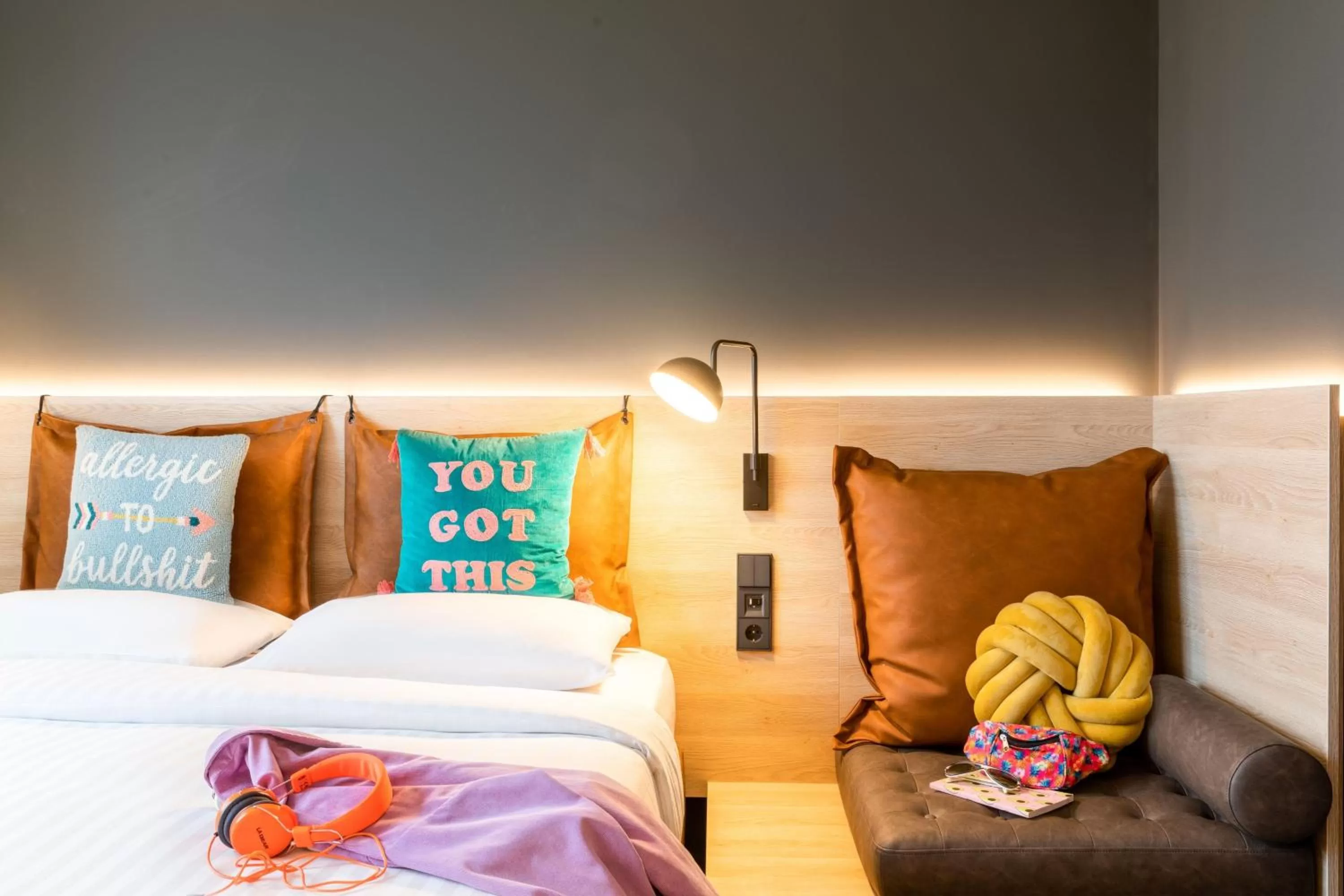 Photo of the whole room, Bed in Moxy Berlin Airport