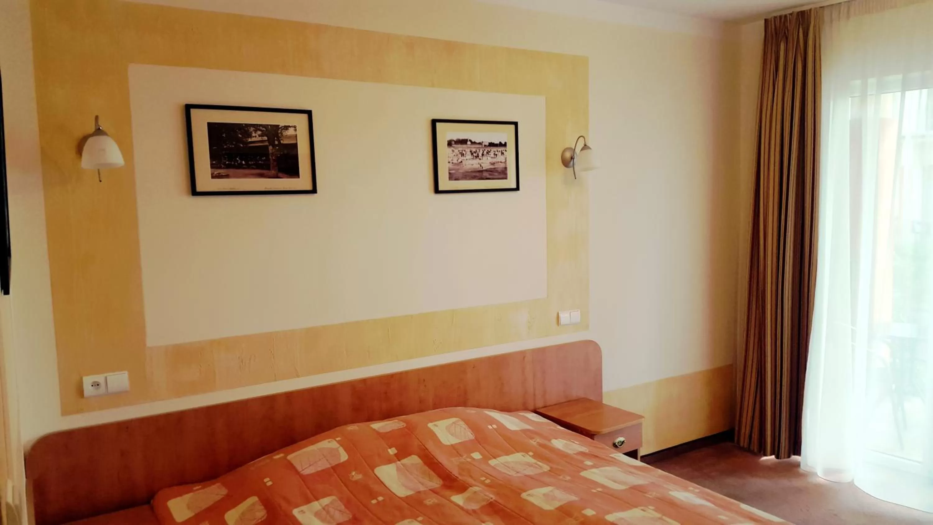 Property building, Bed in Rezydencja 5 Dębów