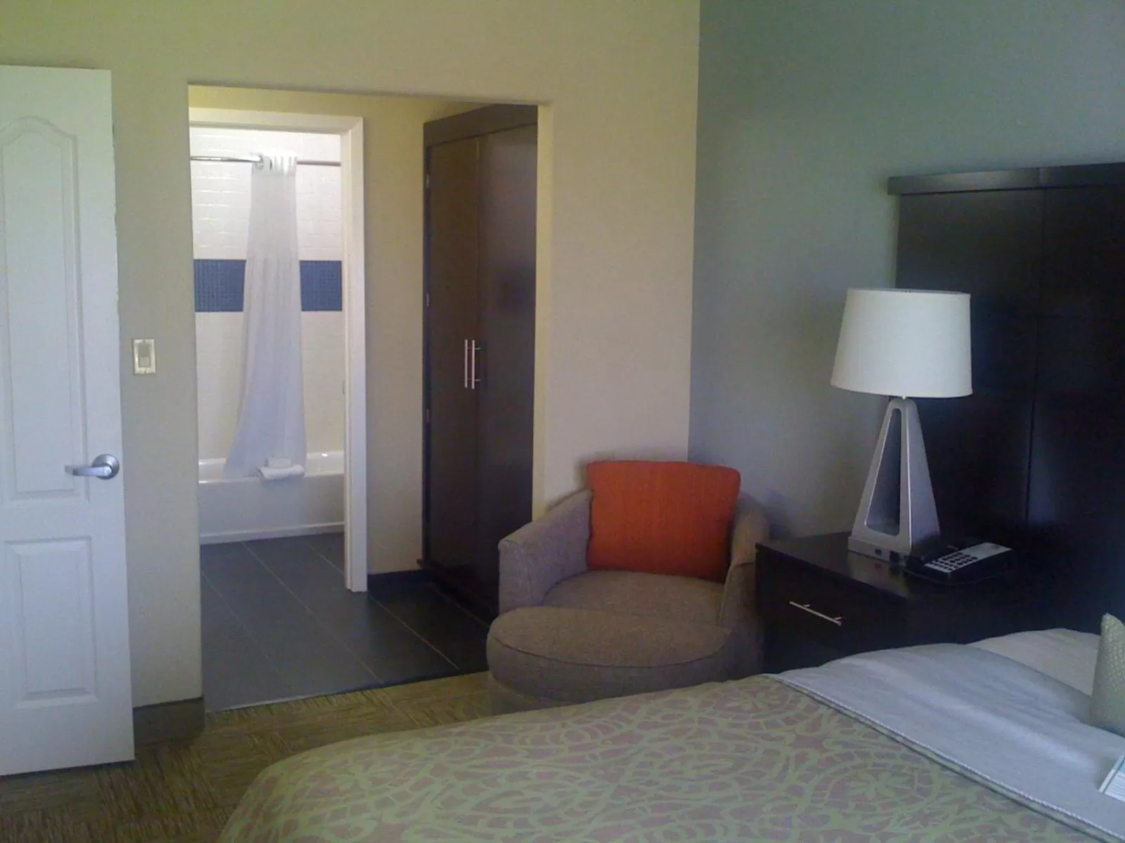 Photo of the whole room, Bed in Staybridge Suites Houston Stafford - Sugar Land by IHG