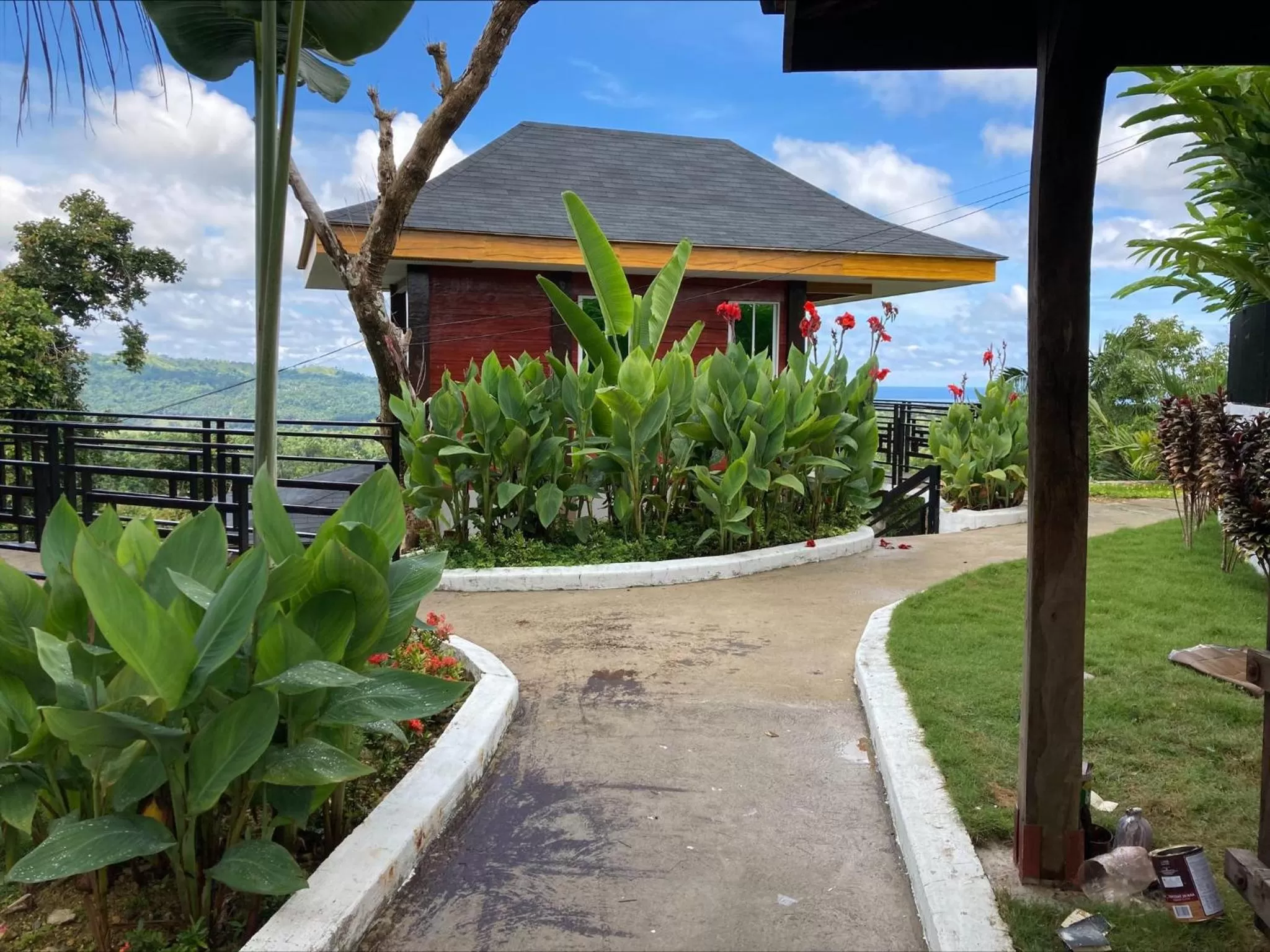 Natural landscape in MS Mountain Cabin